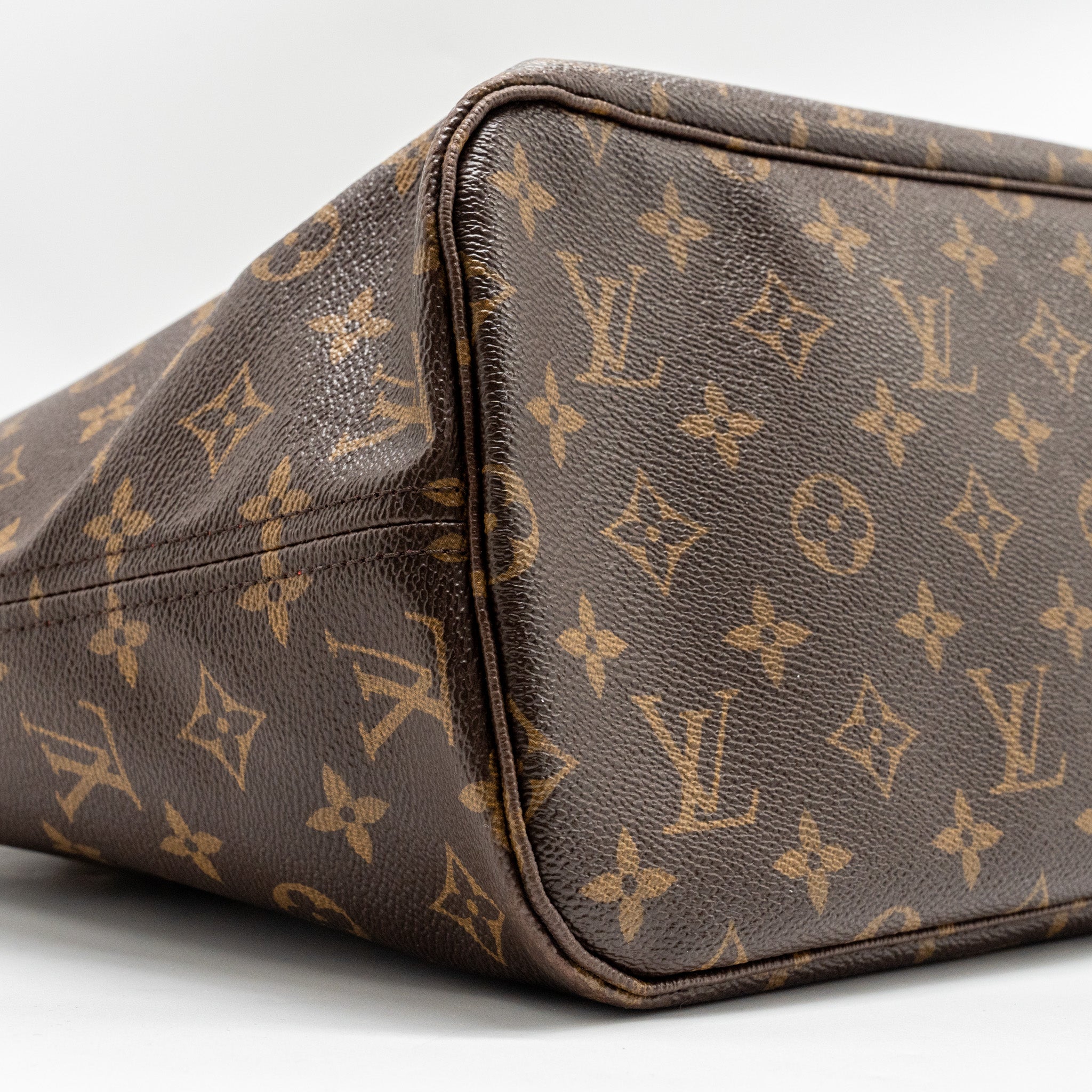LOUIS VUITTON NEVERFULL MM MONOGRAM CANVAS GHW