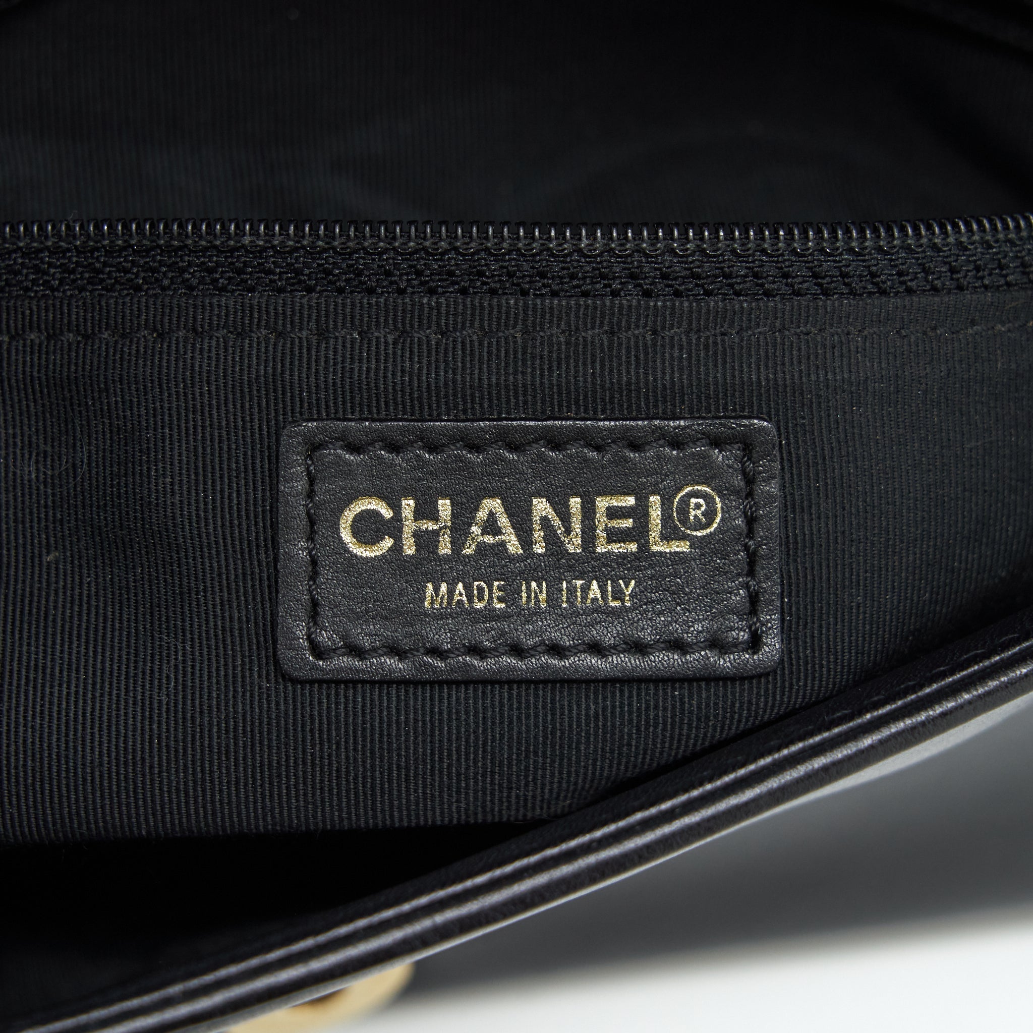 CHANEL VINTAGE CHOCOLATE BAR FLAP SHOULDER BAG LAMBSKIN BLACK GHW