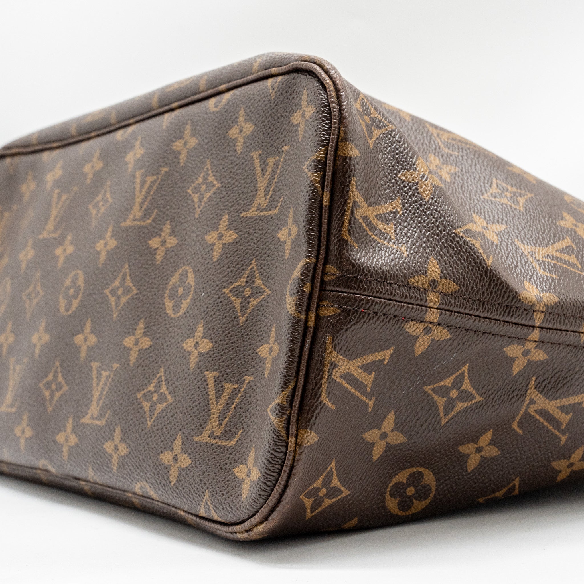 LOUIS VUITTON NEVERFULL MM MONOGRAM CANVAS GHW