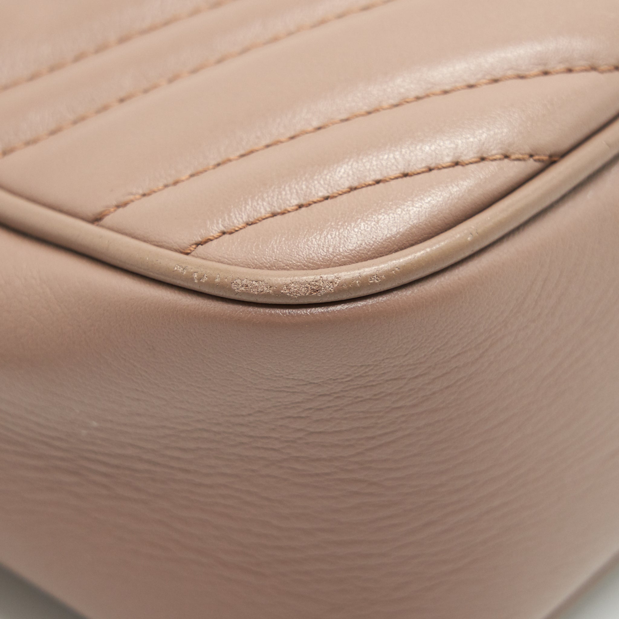 GUCCI GG MARMONT SMALL MATELASSE CAMERA BAG BEIGE GHW