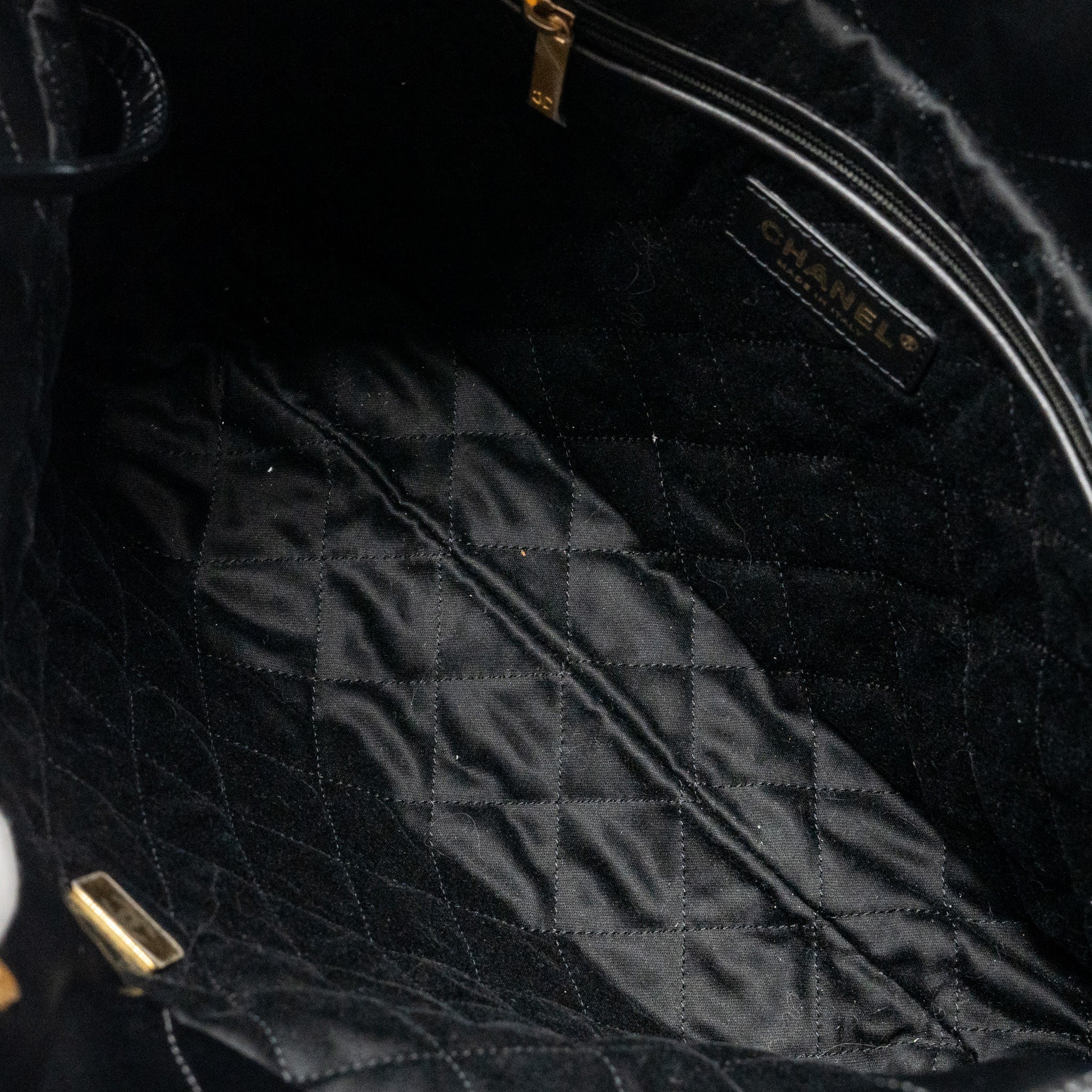 CHANEL SMALL 22 BAG SHINY CALFSKIN BLACK GHW (MICROCHIP)