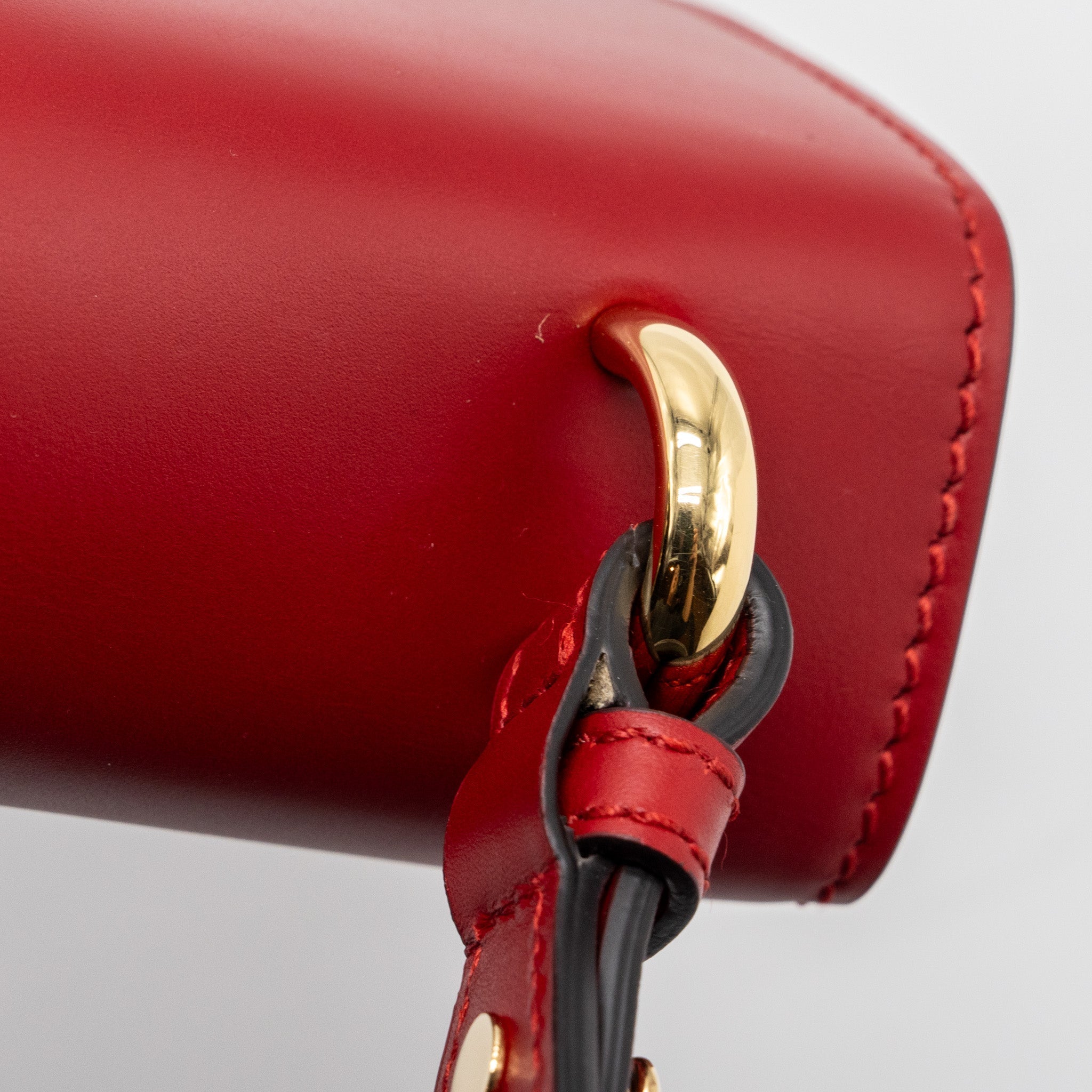 GUCCI SYLVIE SHOULDER BAG CALFSKIN RED GHW