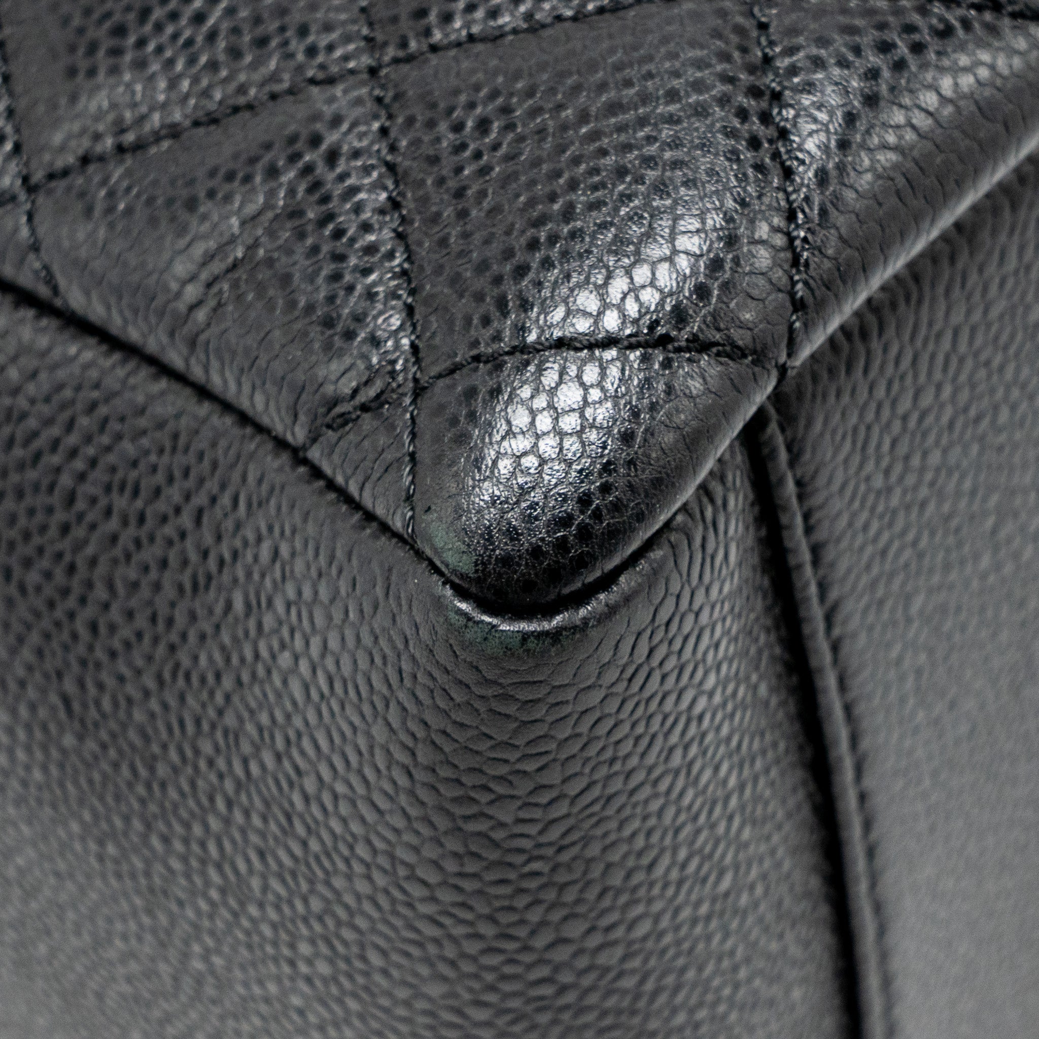 CHANEL GRAND SHOPPING TOTE / GST CAVIAR BLACK GHW