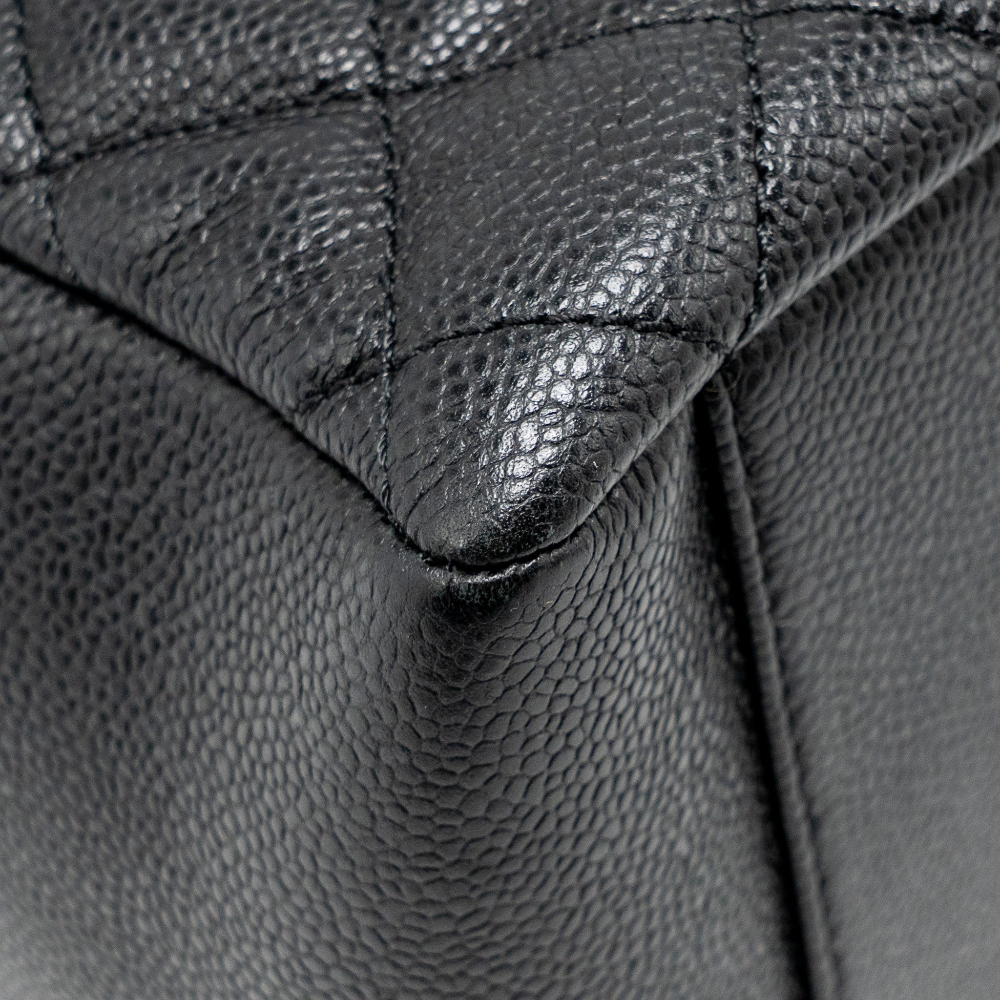 CHANEL GRAND SHOPPING TOTE / GST CAVIAR BLACK GHW