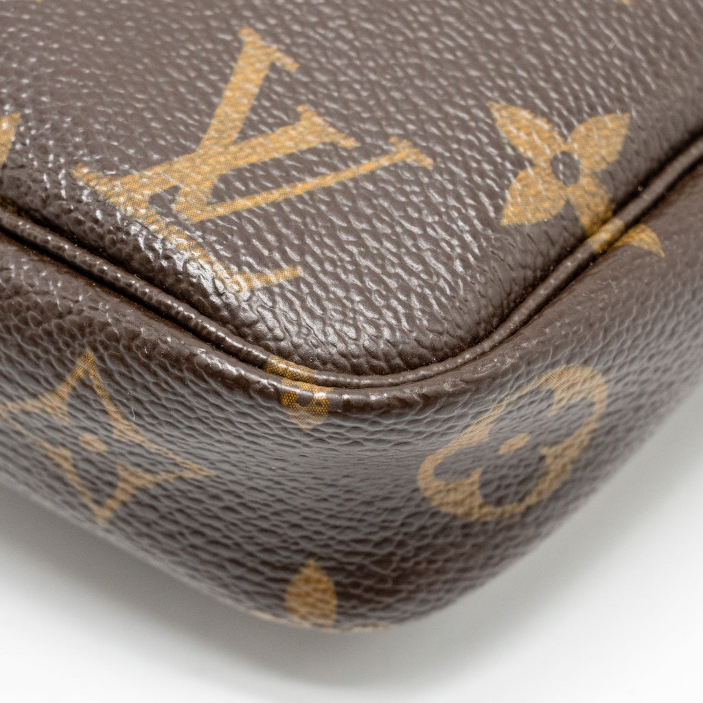 LOUIS VUITTON POCHETTE ACCESSORIES MONOGRAM CANVAS GHW