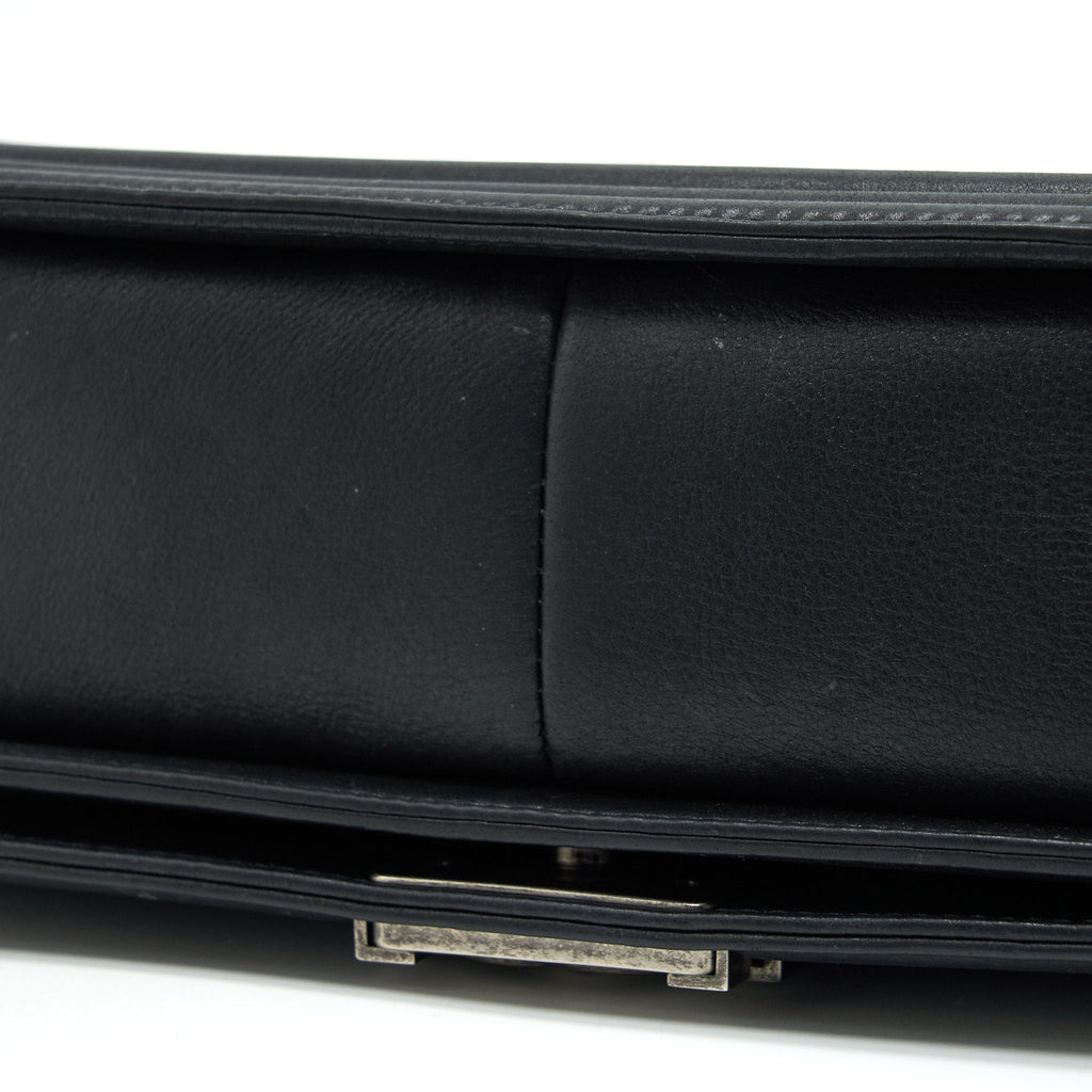 CHANEL MEDIUM BOY CHANEL HANDBAG BLACK RUTHENIUM HARDWARE