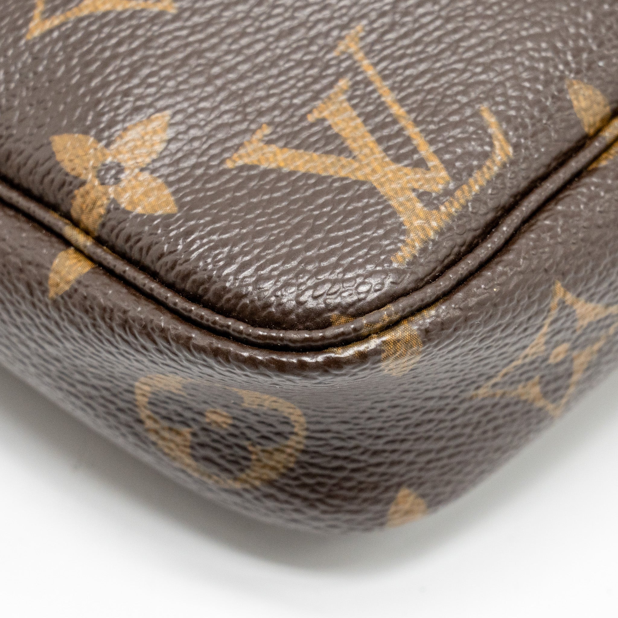 LOUIS VUITTON POCHETTE ACCESSORIES MONOGRAM CANVAS GHW