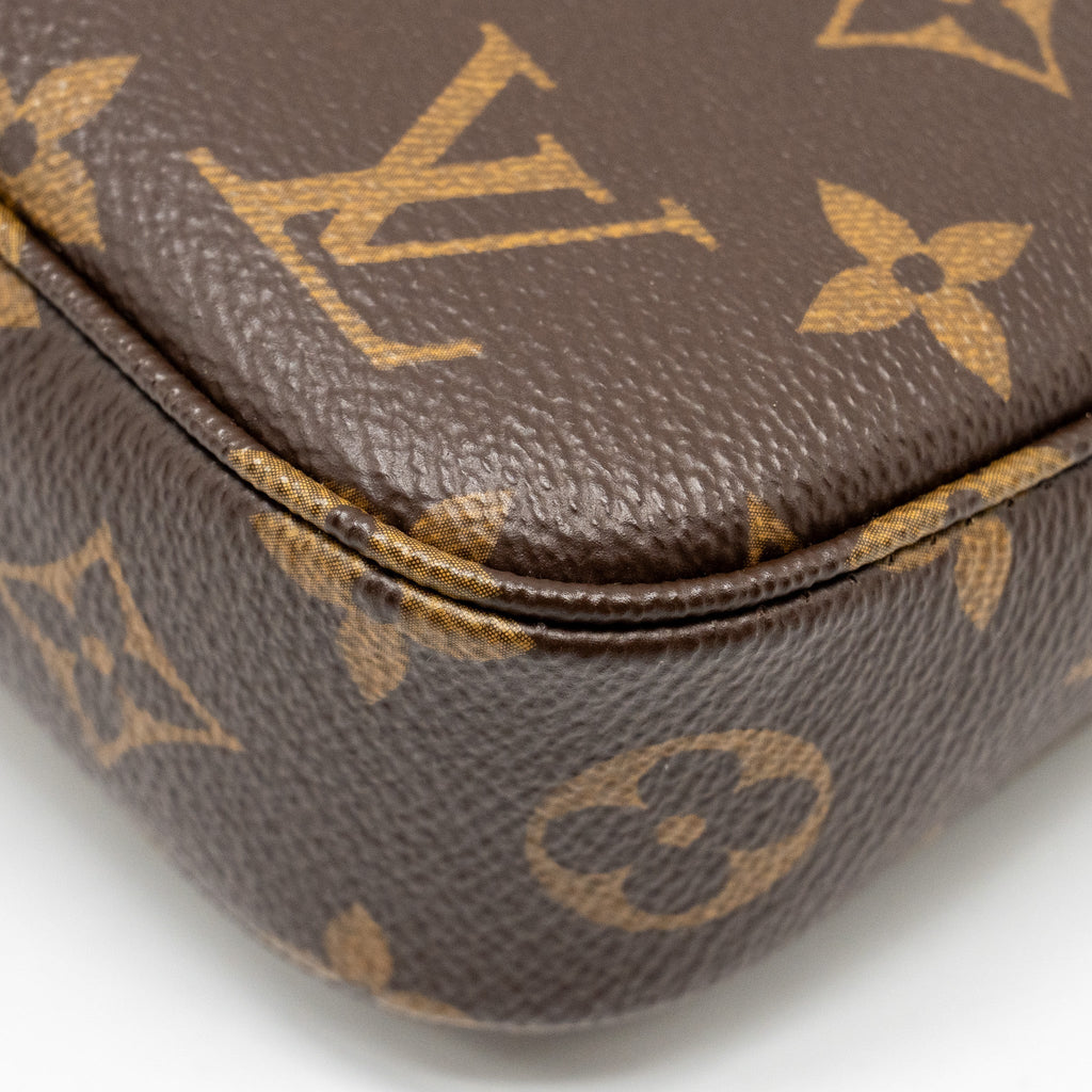 LOUIS VUITTON POCHETTE ACCESSORIES MONOGRAM CANVAS GHW