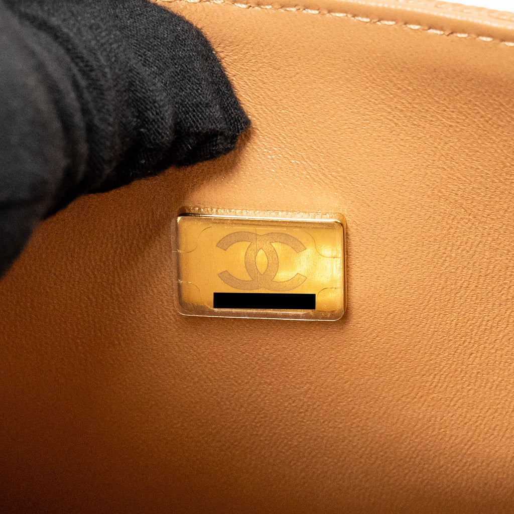 CHANEL MEDIUM CLASSIC DOUBLE FLAP BAG CAVIAR CARAMEL LGHW(MICROCHIP)