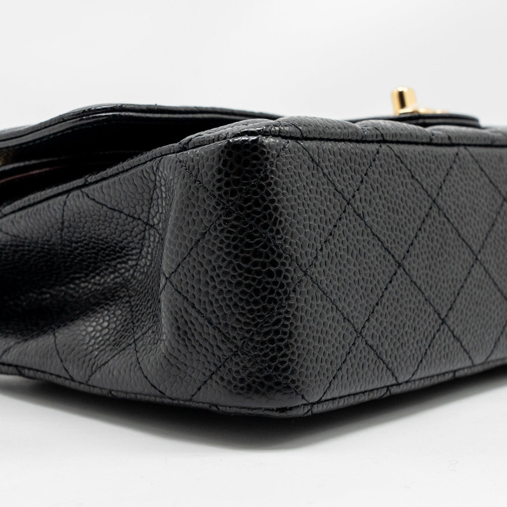 CHANEL MEDIUM CLASSIC DOUBLE FLAP BAG CAVIAR BLACK GHW