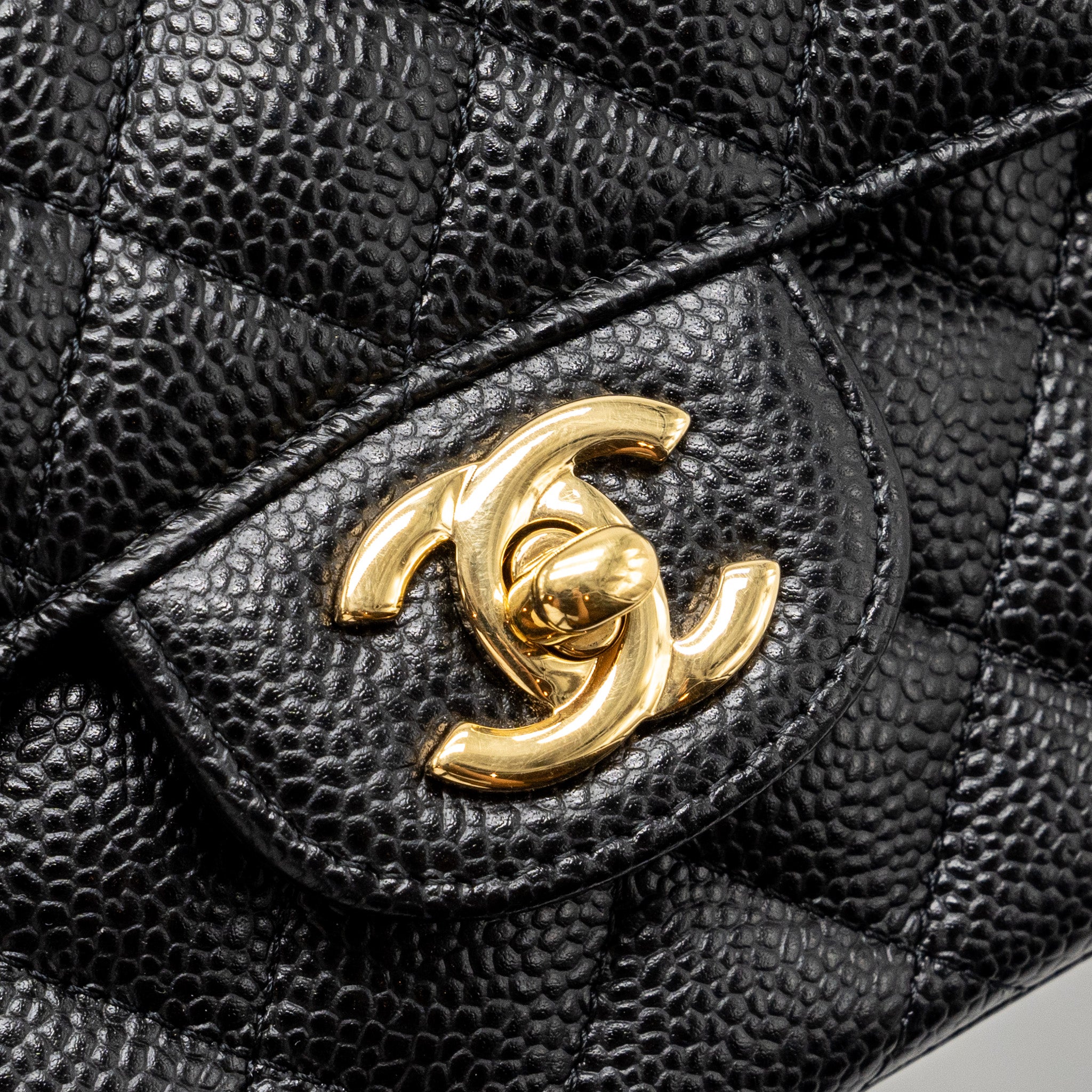 CHANEL MEDIUM CLASSIC DOUBLE FLAP BAG CAVIAR BLACK GHW