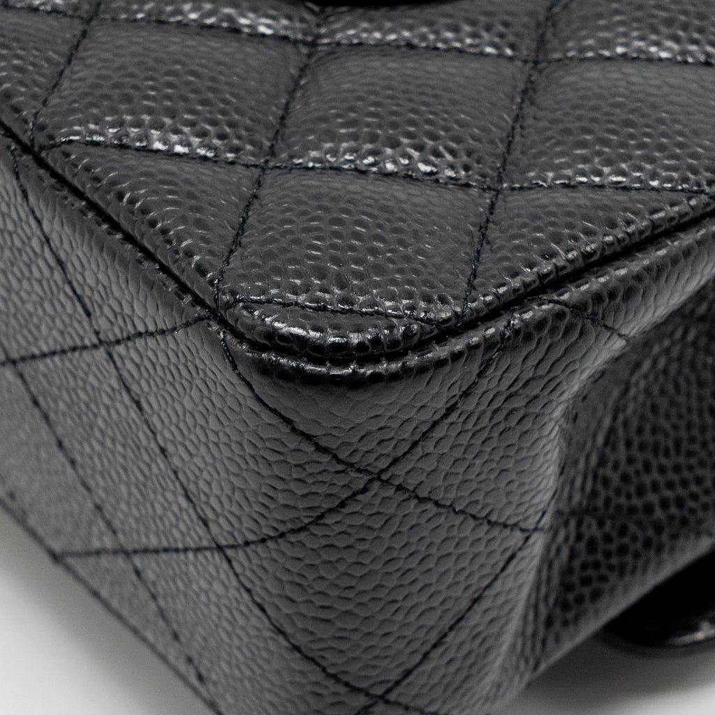 CHANEL MEDIUM CLASSIC DOUBLE FLAP BAG CAVIAR BLACK GHW