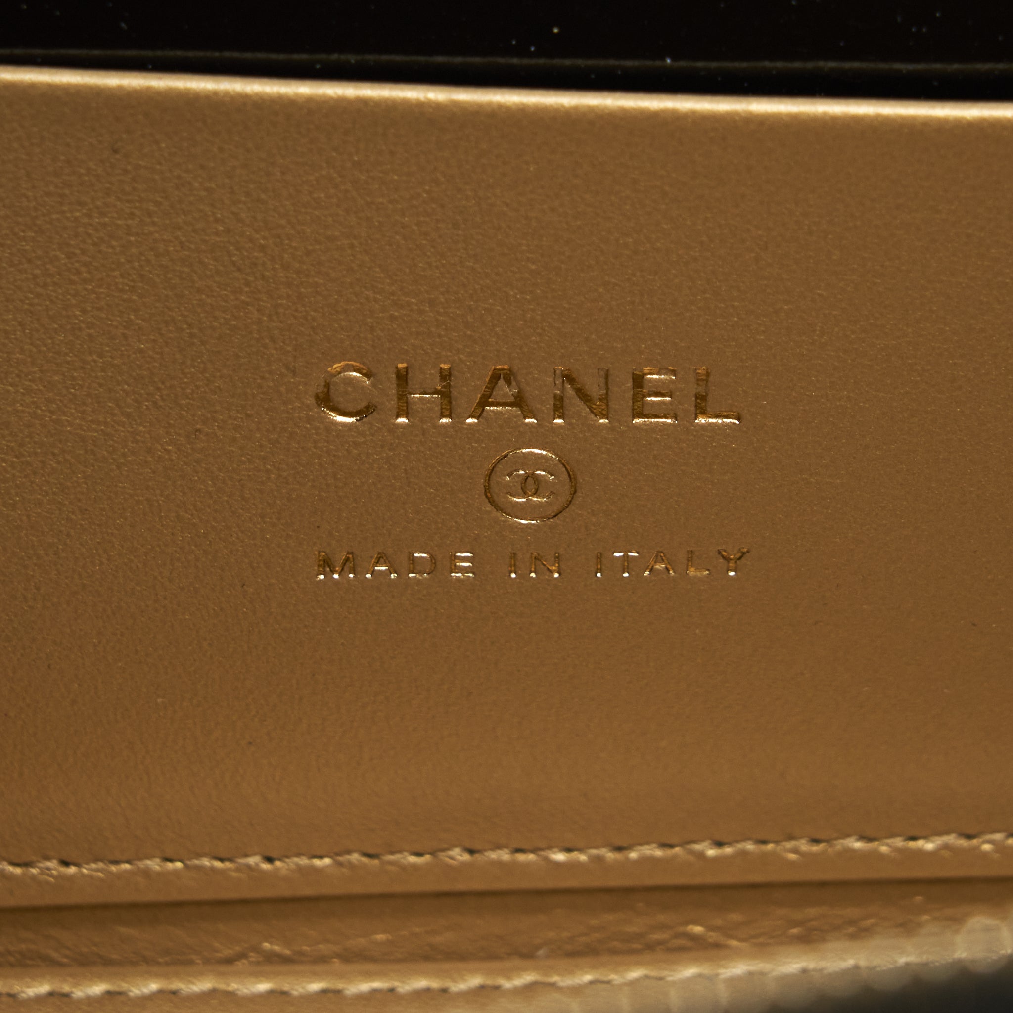 CHANEL 22S PEARL CRUSH LONG VANITY WITH CHAIN LAMBSKIN BLACK GHW