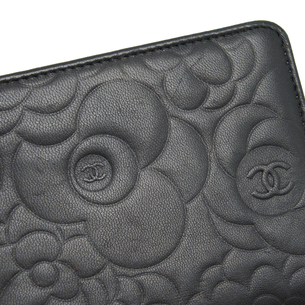 CHANEL CAMELLIA FOLD LONG WALLET LAMBSKIN BLACK / SILVER SHW