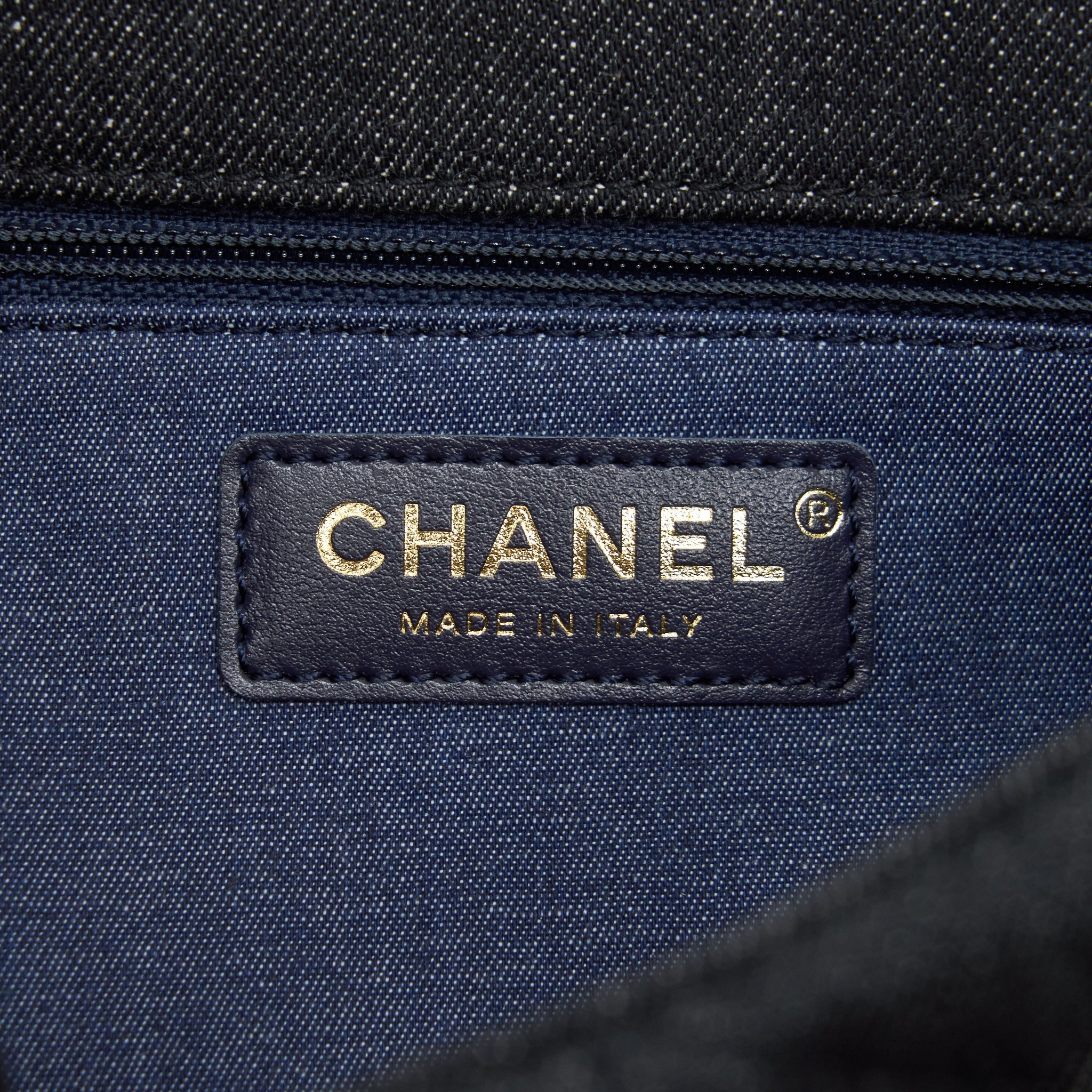 CHANEL 22S SMALL DENIM CC LOGO SHOULDER BAG GHW