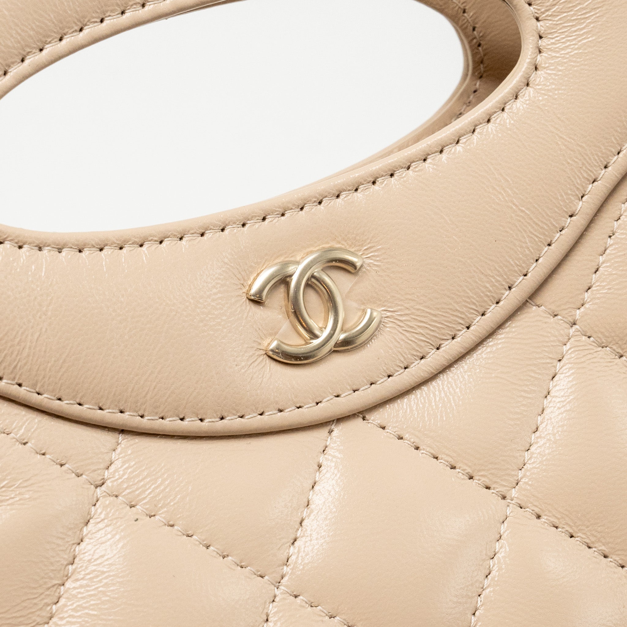 CHANEL MINI 31 CLUTCH WITH CHAIN SHINY LAMBSKIN LIGHT BEIGE LGHW ( MICROCHIP)
