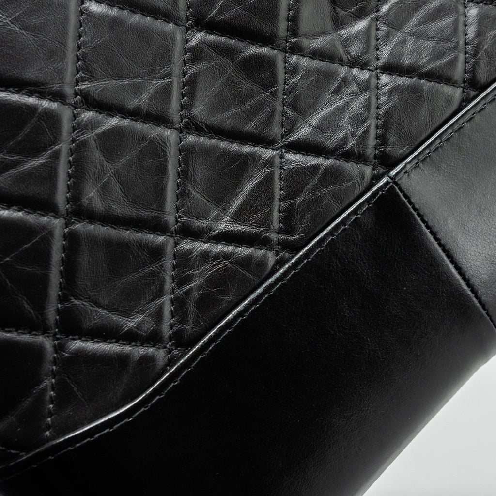CHANEL MEDIUM GABRIELLE HOBO BAG AGED CALFSKIN BLACK MULTICOLOUR HARDWARE