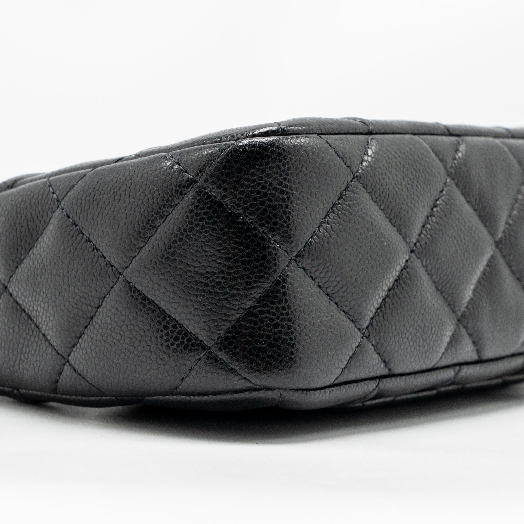 CHANEL 25A ZIP CLUTCH WITH CHAIN CAVIAR BLACK LGHW (MICROCHIP)