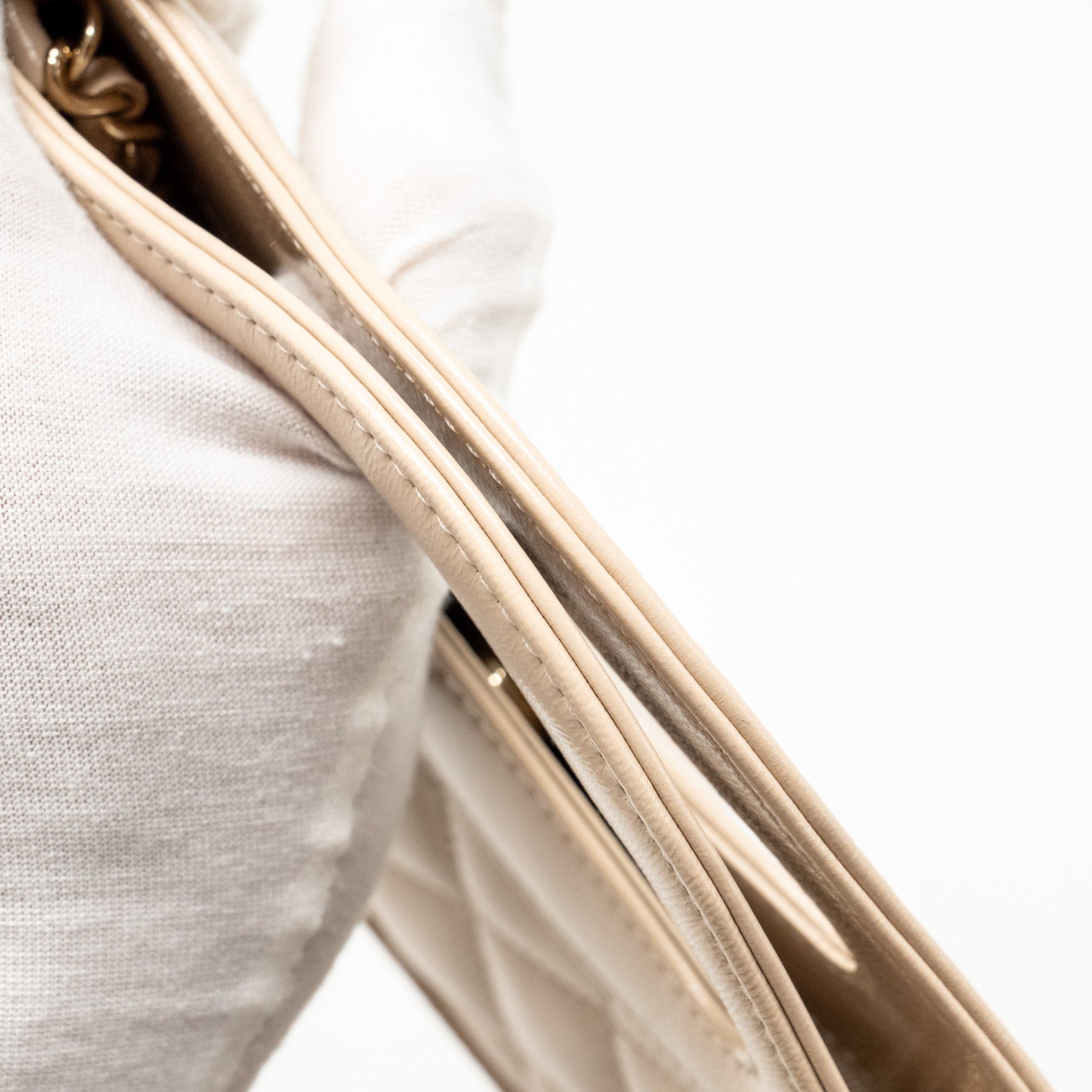 CHANEL MINI 31 CLUTCH WITH CHAIN SHINY LAMBSKIN LIGHT BEIGE LGHW ( MICROCHIP)