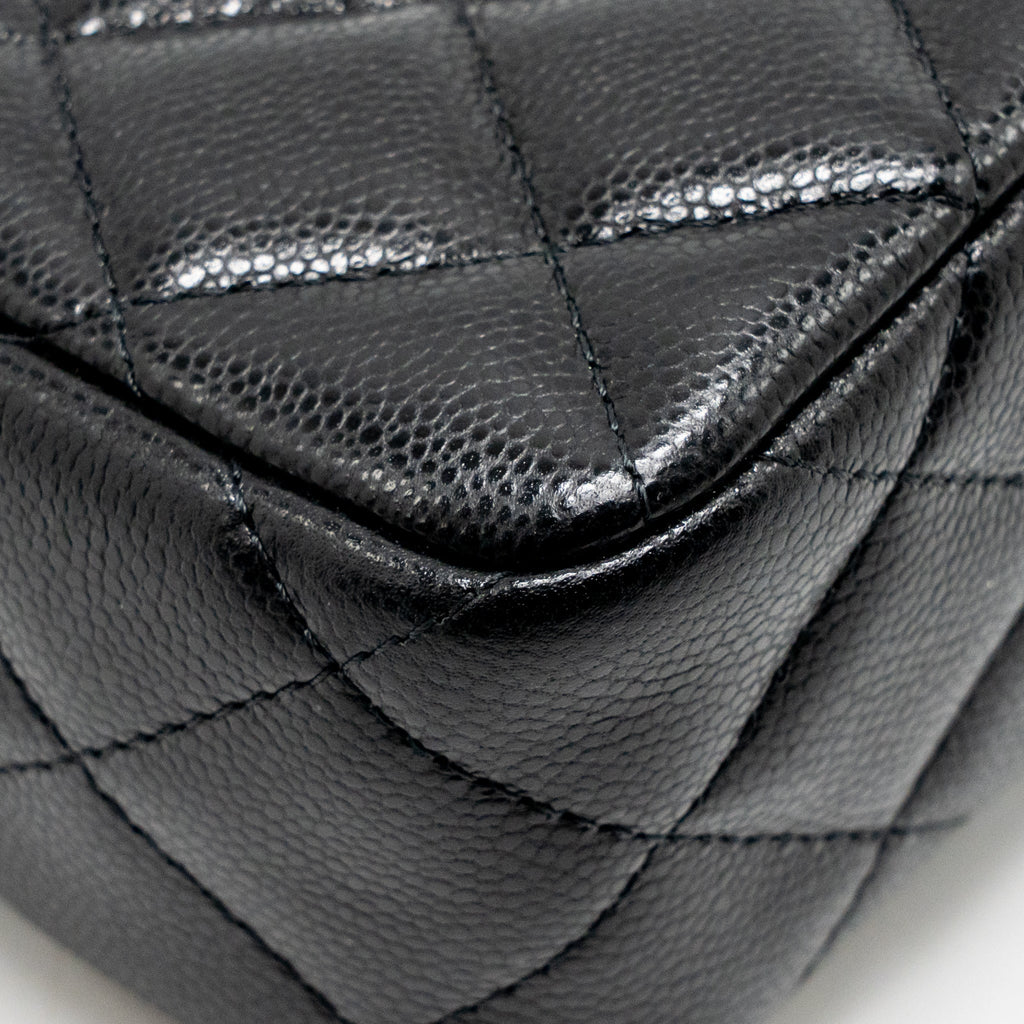 CHANEL 25A ZIP CLUTCH WITH CHAIN CAVIAR BLACK LGHW (MICROCHIP)
