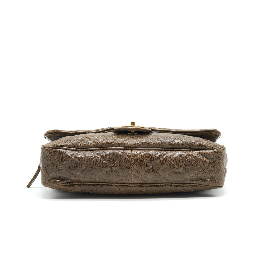 CHANEL SEASONAL CAVIAR JUMBO FLAP BAG WITH GHW