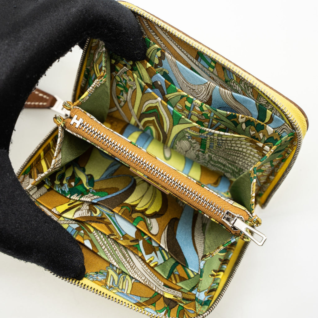 HERMES SILK IN COMPACT WALLET EPSOM LIME/SESAME SHW