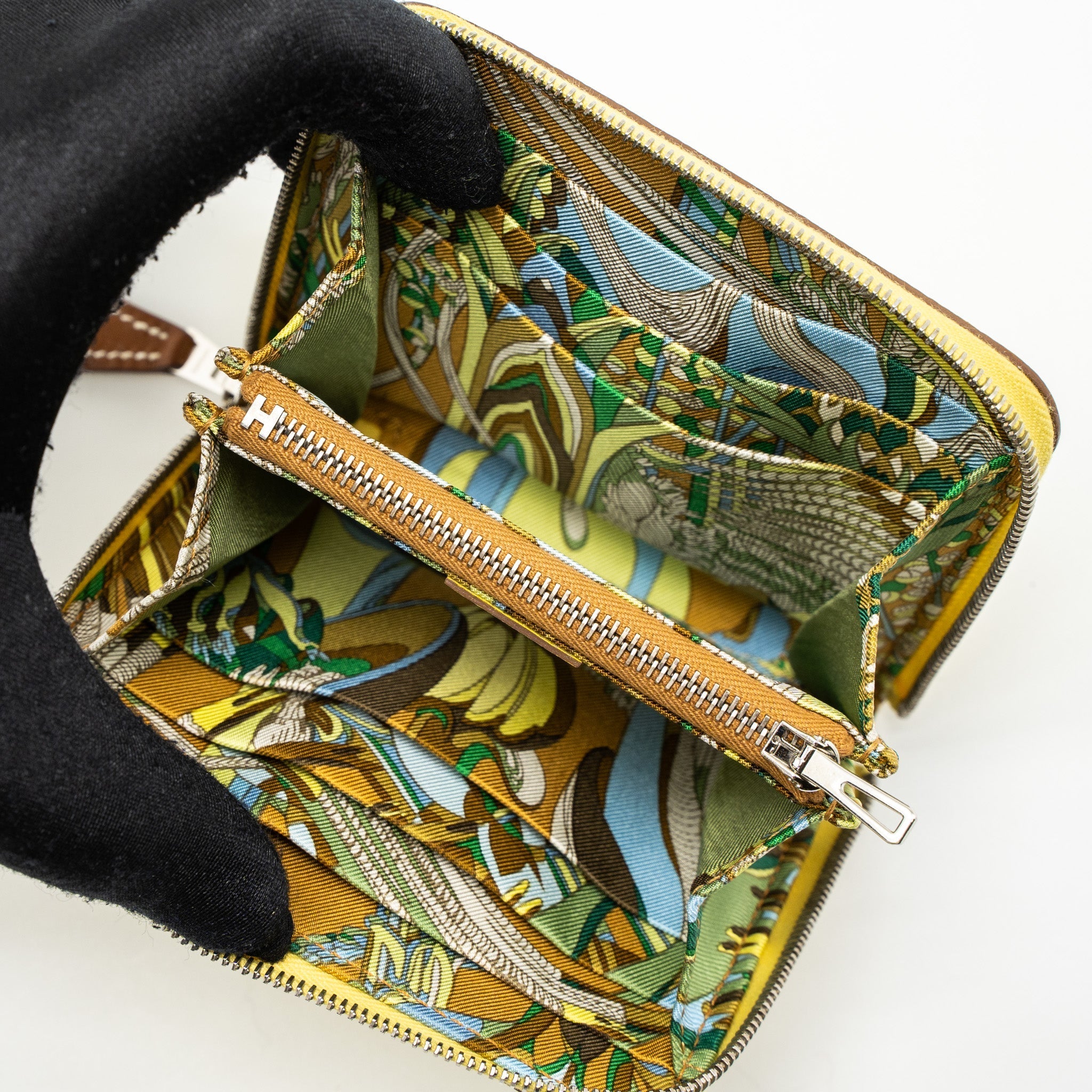 HERMES SILK IN COMPACT WALLET EPSOM LIME/SESAME SHW