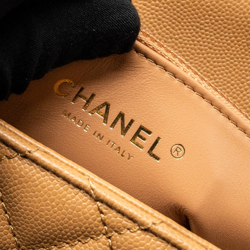 CHANEL MEDIUM COCO HANDLE CAVIAR DARK BEIGE GHW (MICROCHIP)