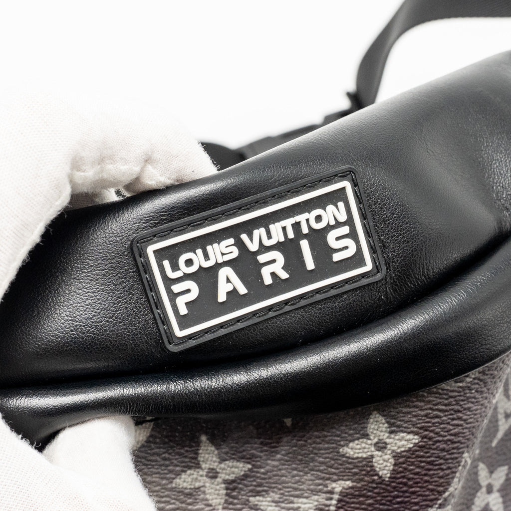 LOUIS VUITTON DISCOVERY BUM BAG MONOGRAM BLACK/ SILVER BLACK HARDWARE