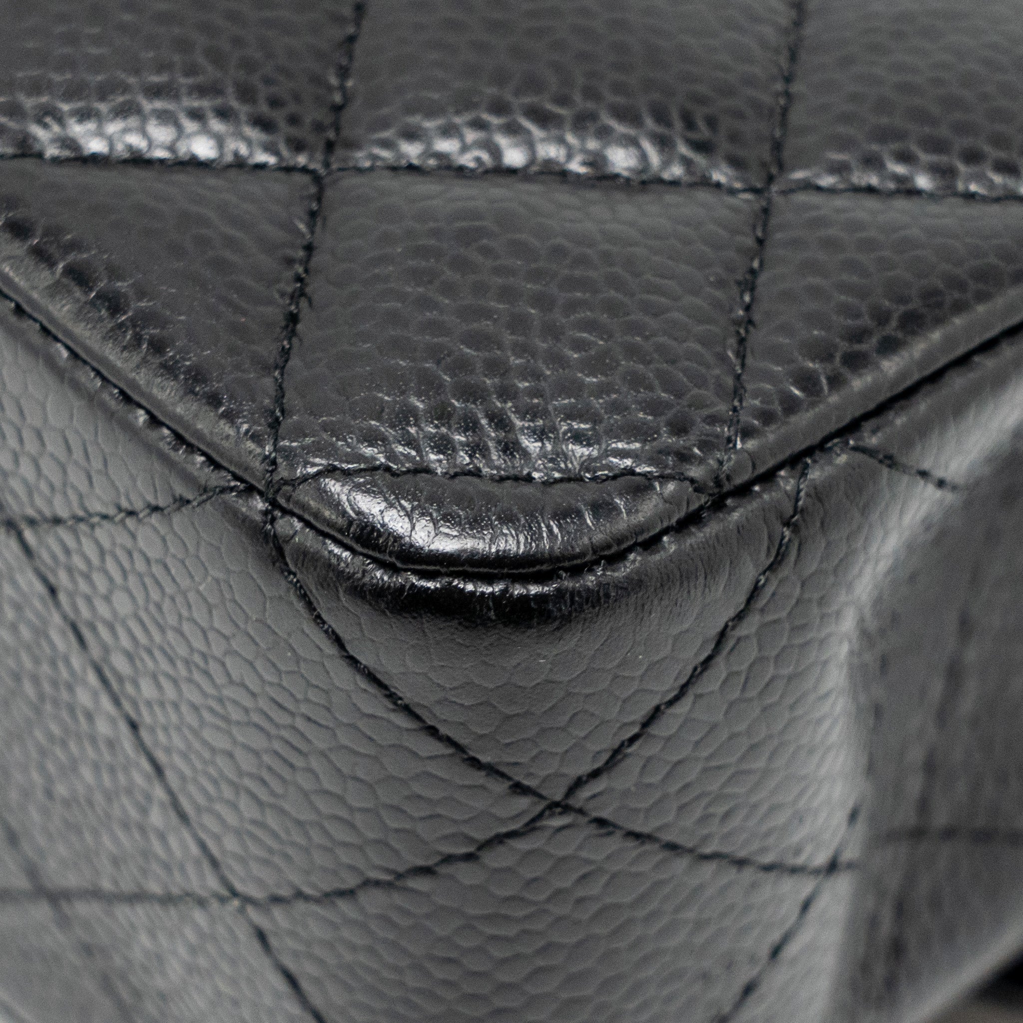 CHANEL MEDIUM CLASSIC DOUBLE FLAP BAG CAVIAR BLACK GHW