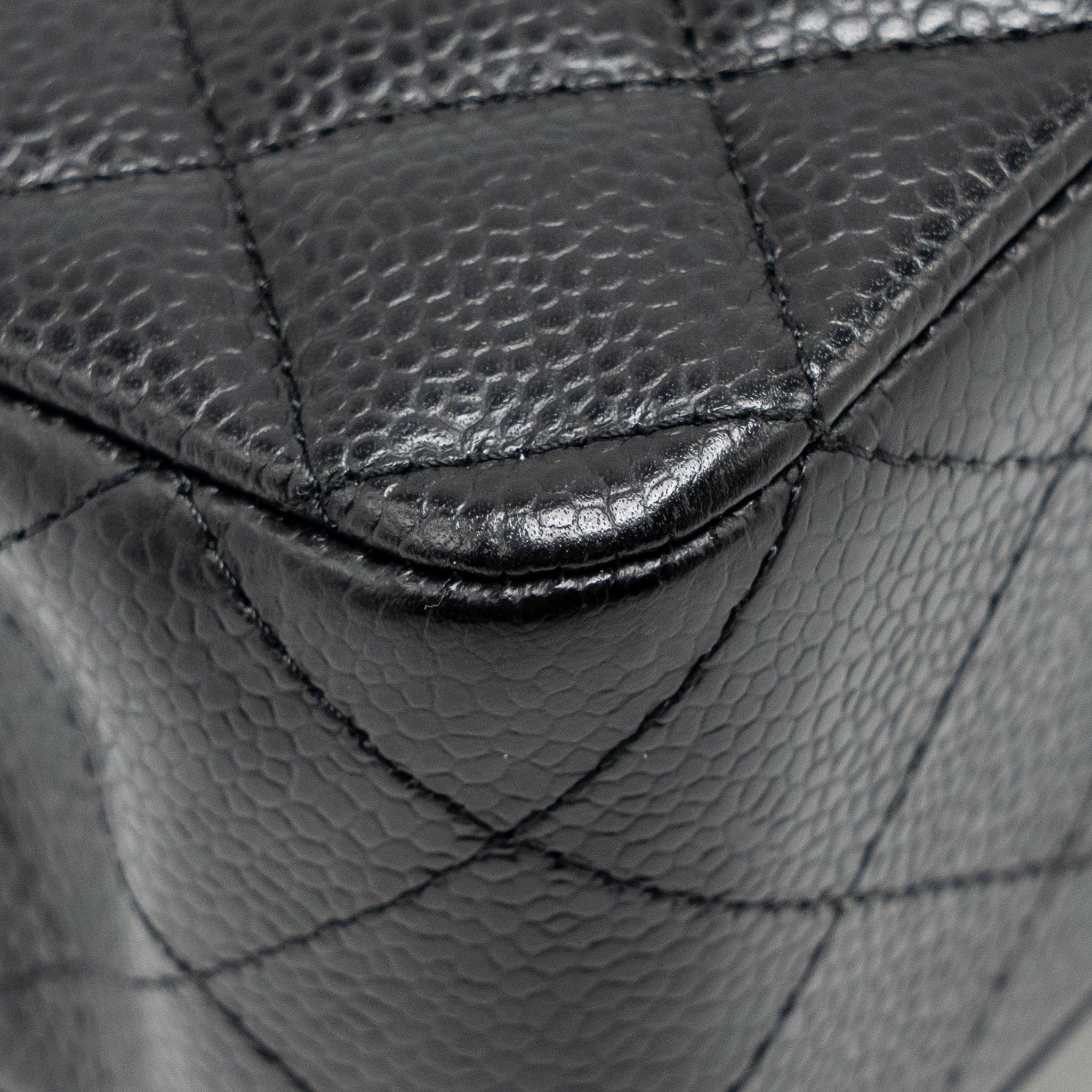 CHANEL MEDIUM CLASSIC DOUBLE FLAP BAG CAVIAR BLACK GHW