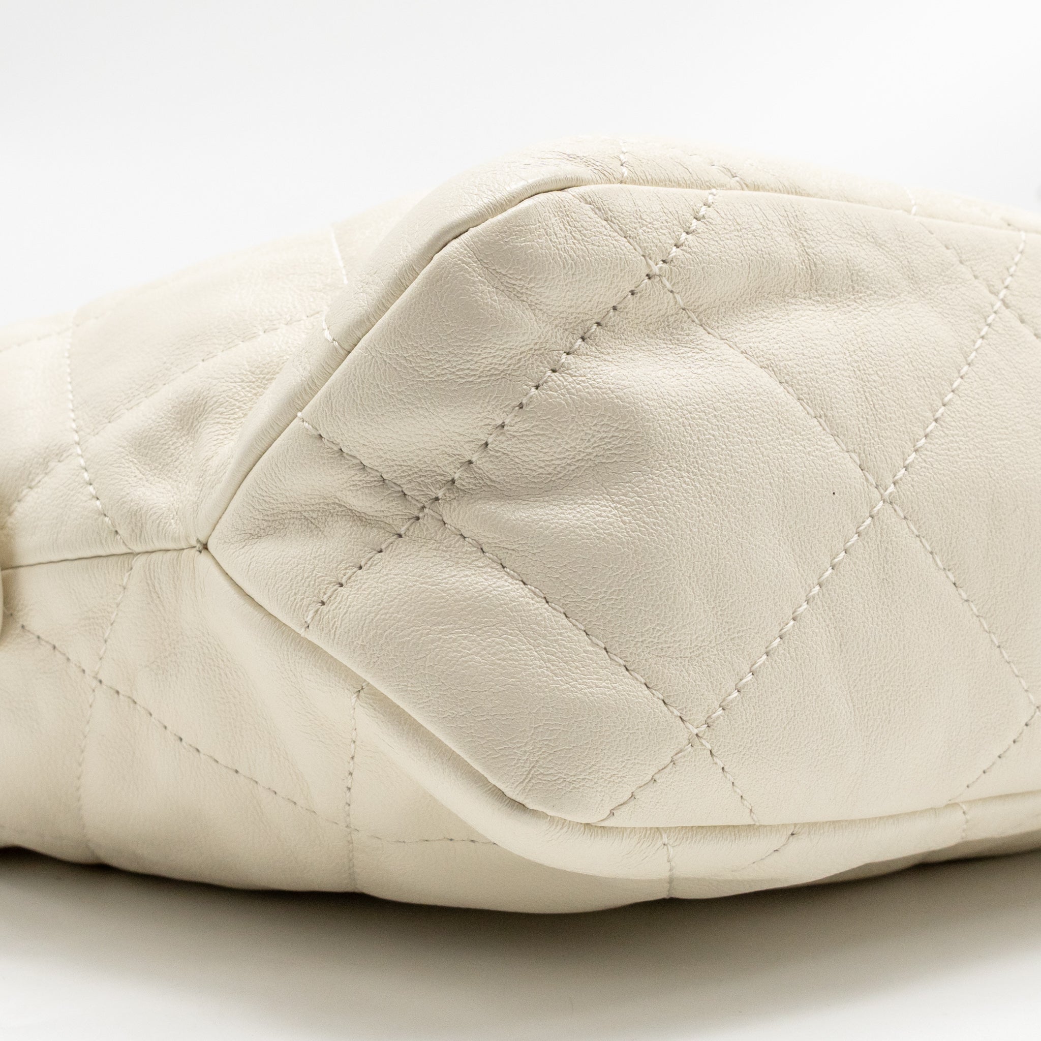 CHANEL CC DAILY HOBO BAG CALFSKIN WHITE GHW (MICROCHIP)