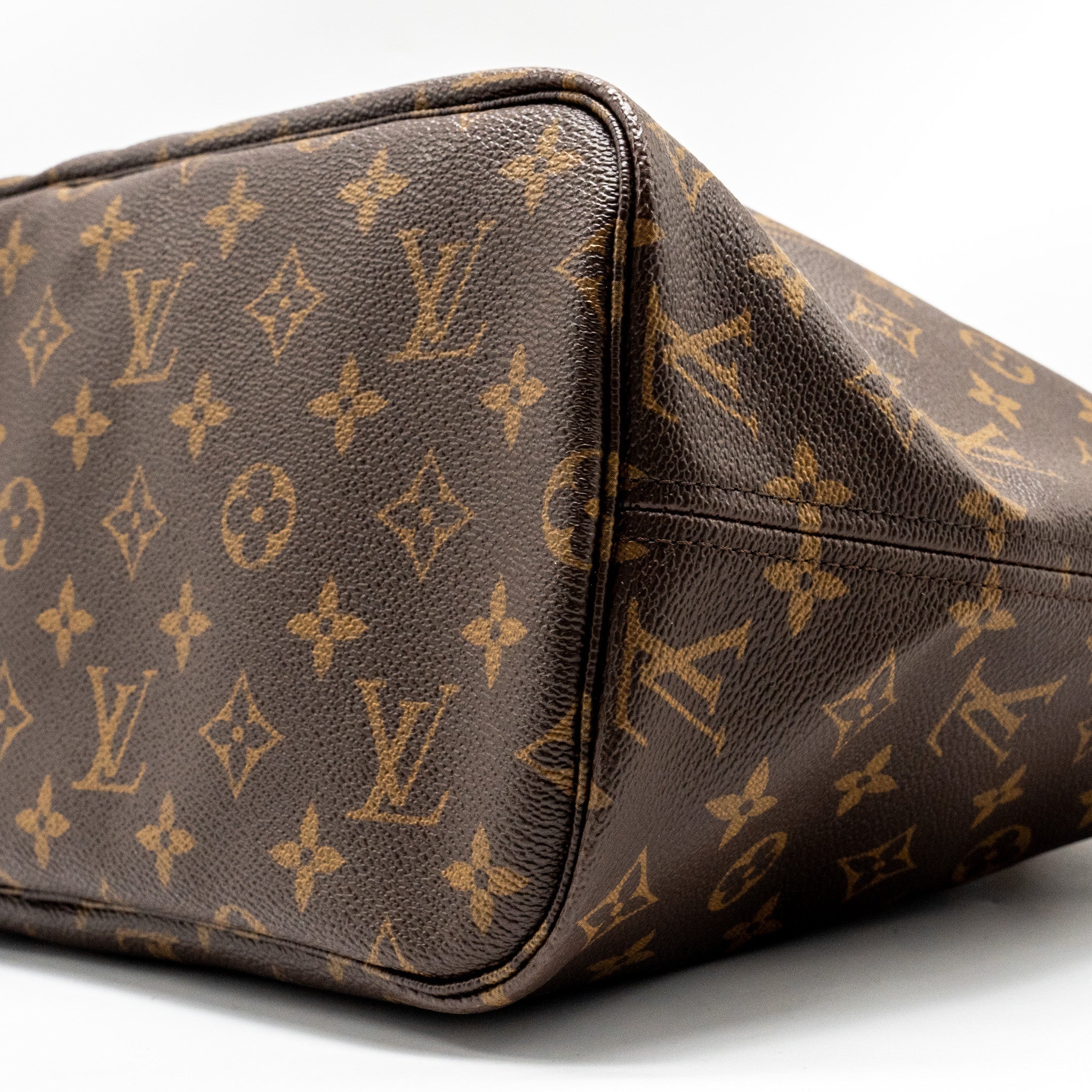 LOUIS VUITTON NEVERFULL MM MONOGRAM CANVAS GHW