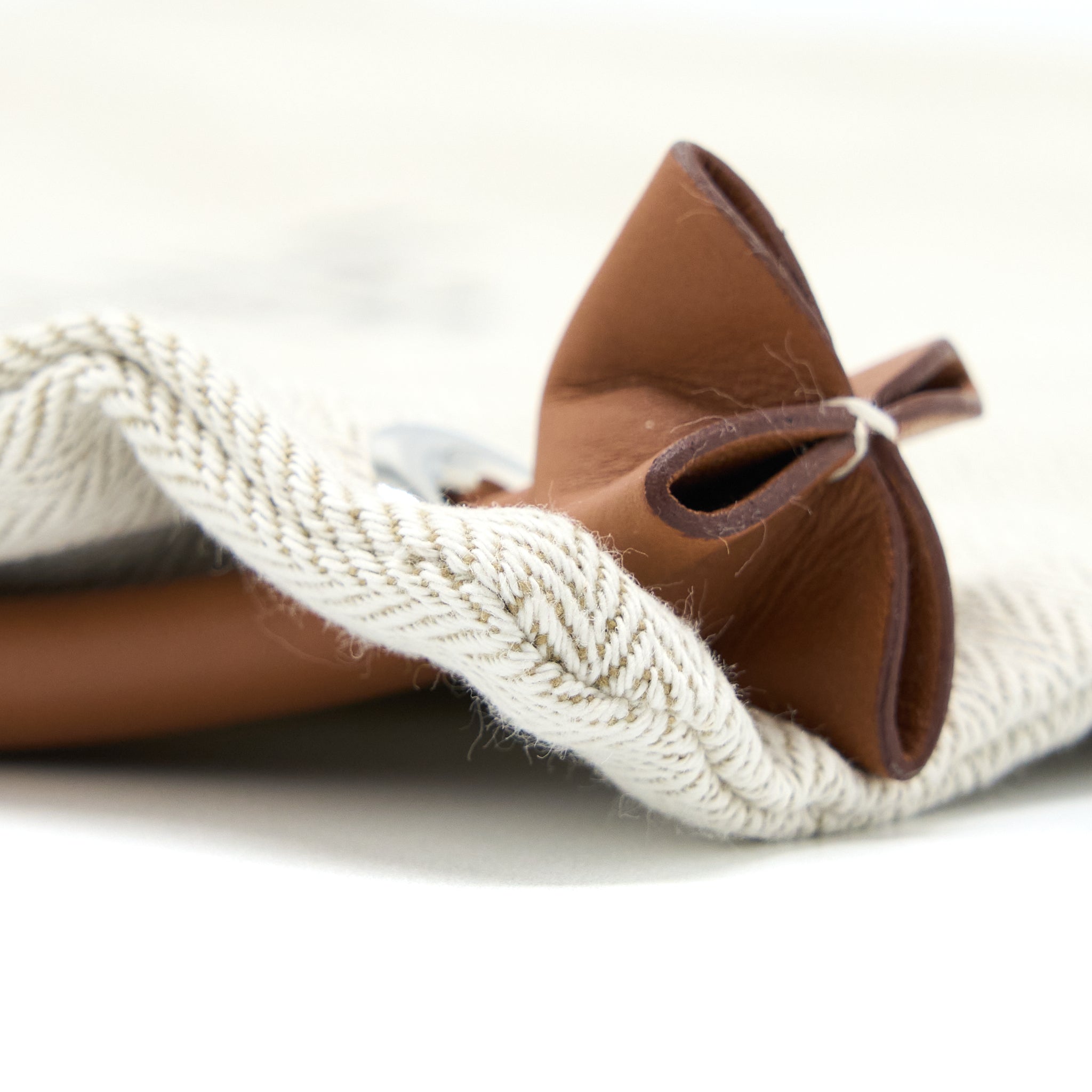 HERMES ALINE GROOMING BAG CANVAS/SWIFT BEIGE SHW