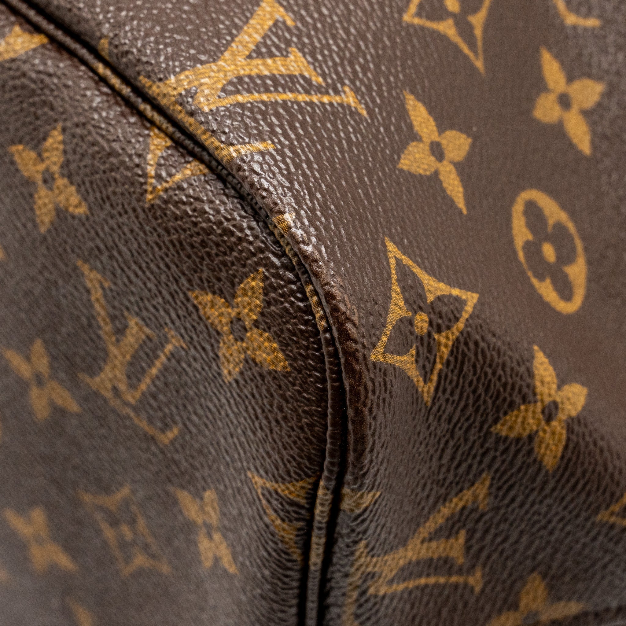 LOUIS VUITTON NEVERFULL MM MONOGRAM CANVAS GHW