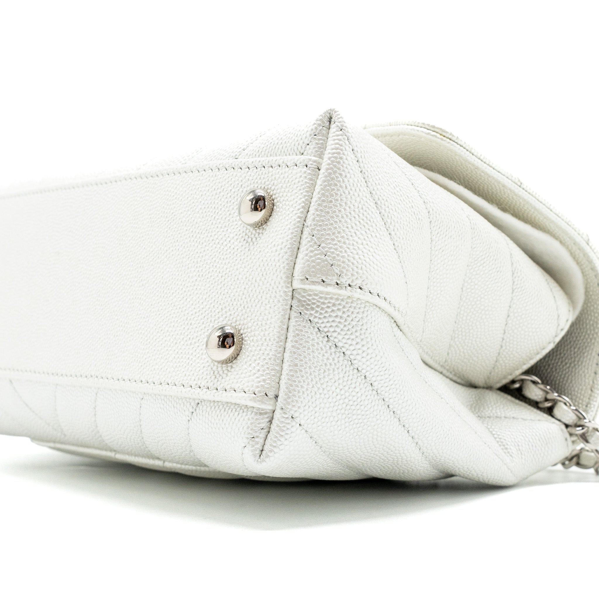 CHANEL CHEVRON SMALL COCO HANDLE CAVIAR IRIDESCENT WHITE SHW