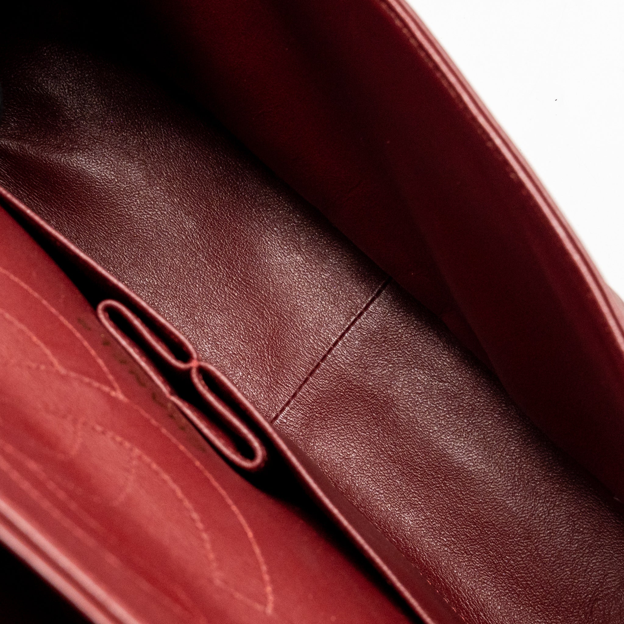 CHANEL 2.55 226 REISSUE DOUBLE FLAP BAG CHEVRON AGED CALFSKIN RED GHW