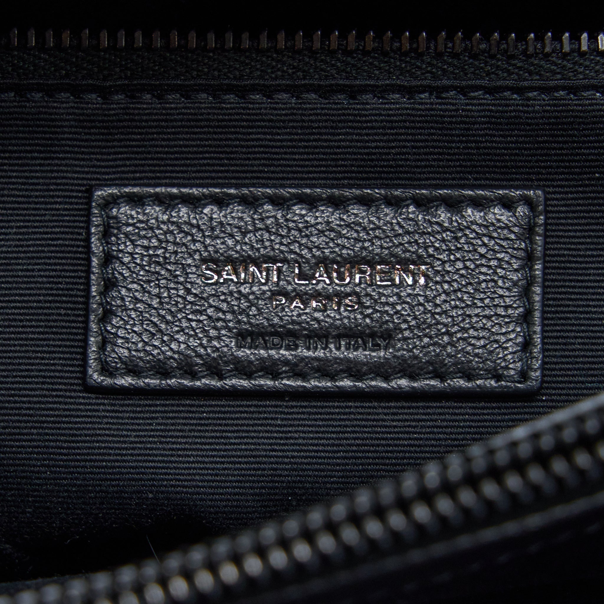 SAINT LAURENT / YSL MEDIUM LOULOU SHOULDER BAG CALFSKIN BLACK WITH BLACK HARDWARE