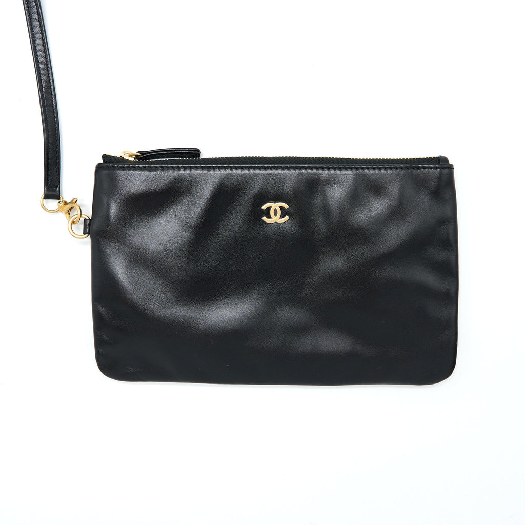 CHANEL SMALL 22 BAG GOLD LETTER SHINY CALFSKIN BLACK GHW (MICROCHIP)