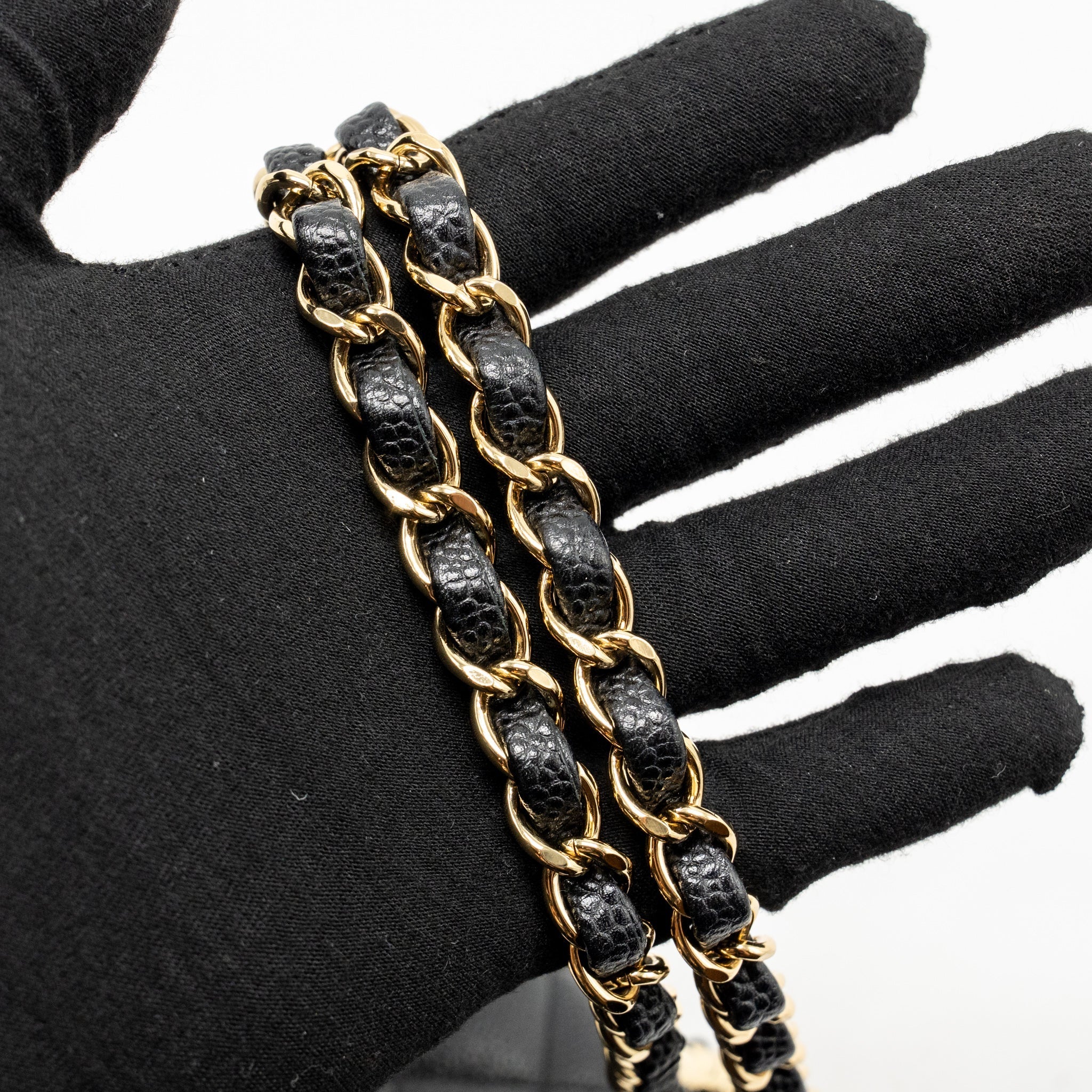 CHANEL MEDIUM CLASSIC DOUBLE FLAP BAG CAVIAR BLACK GHW