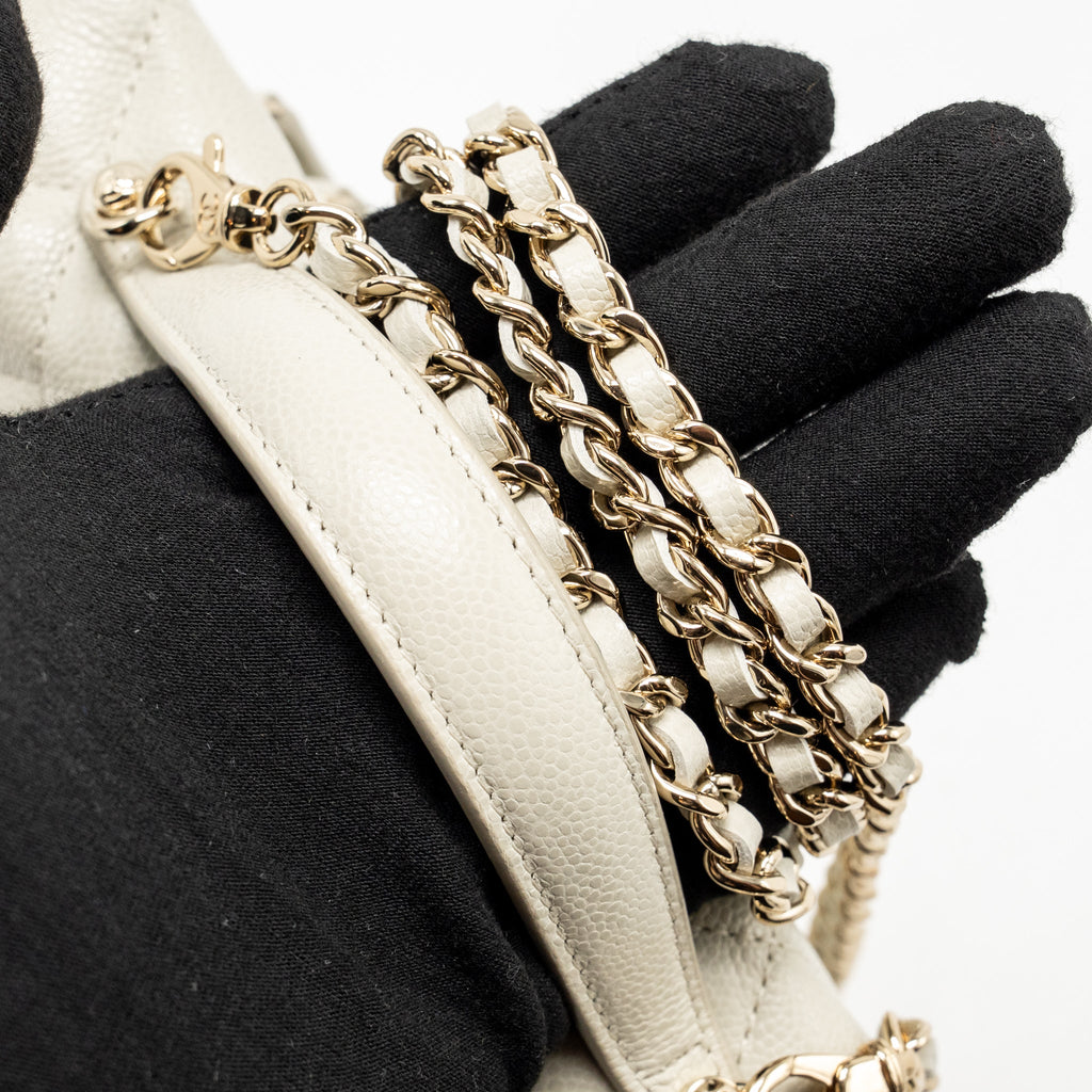 CHANEL CC TOP HANDLE VANITY WITH CHAIN CAVIAR LIGHT GREY LGHW (MICROCHIP)