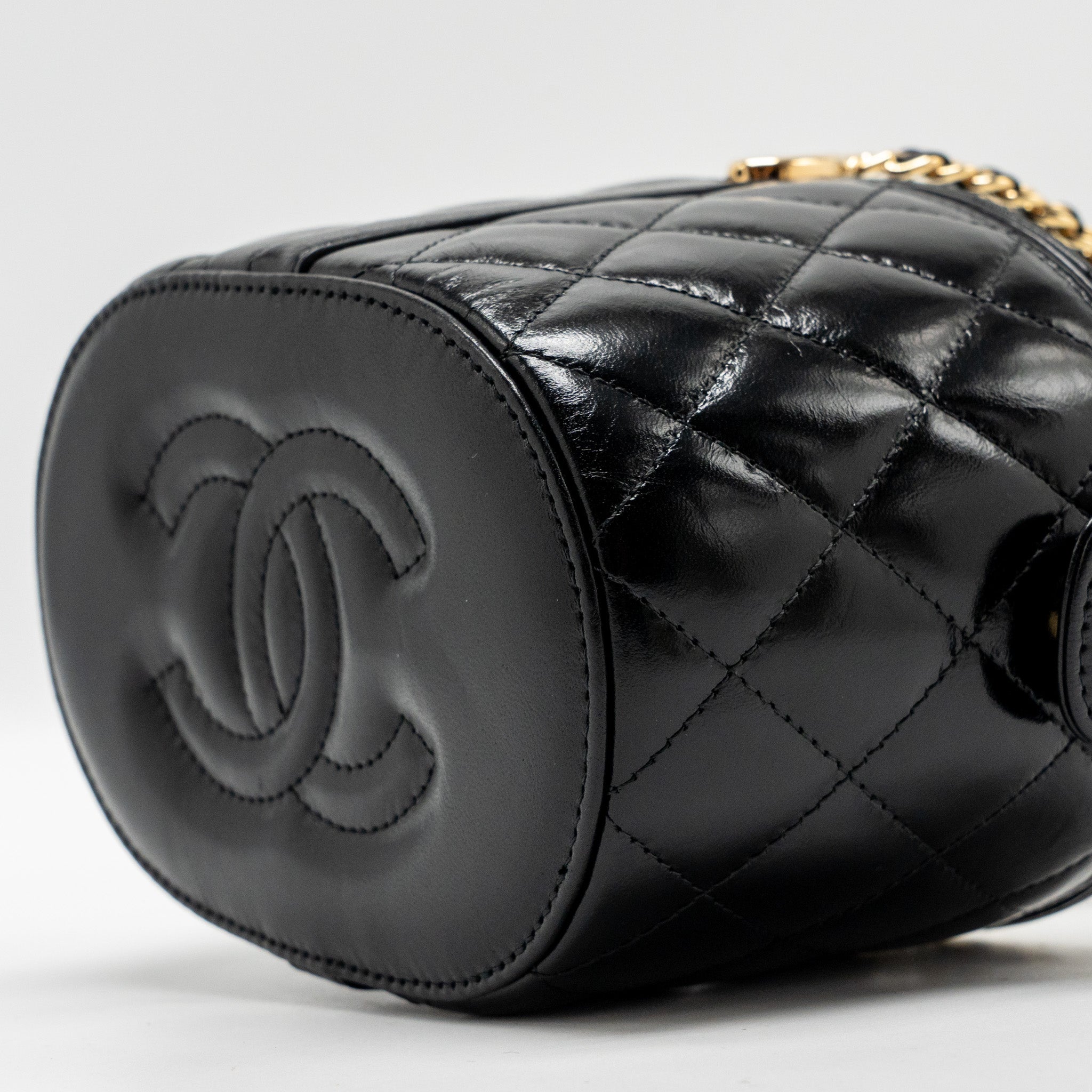 CHANEL PICNIC VANITY LAMBSKIN BLACK GHW (MICROCHIP)