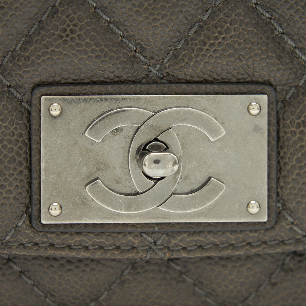 CHANEL SEASONAL JUMBO CAVIAR FLAP BAG GREY WITH RUTHENIUM HARDWARE