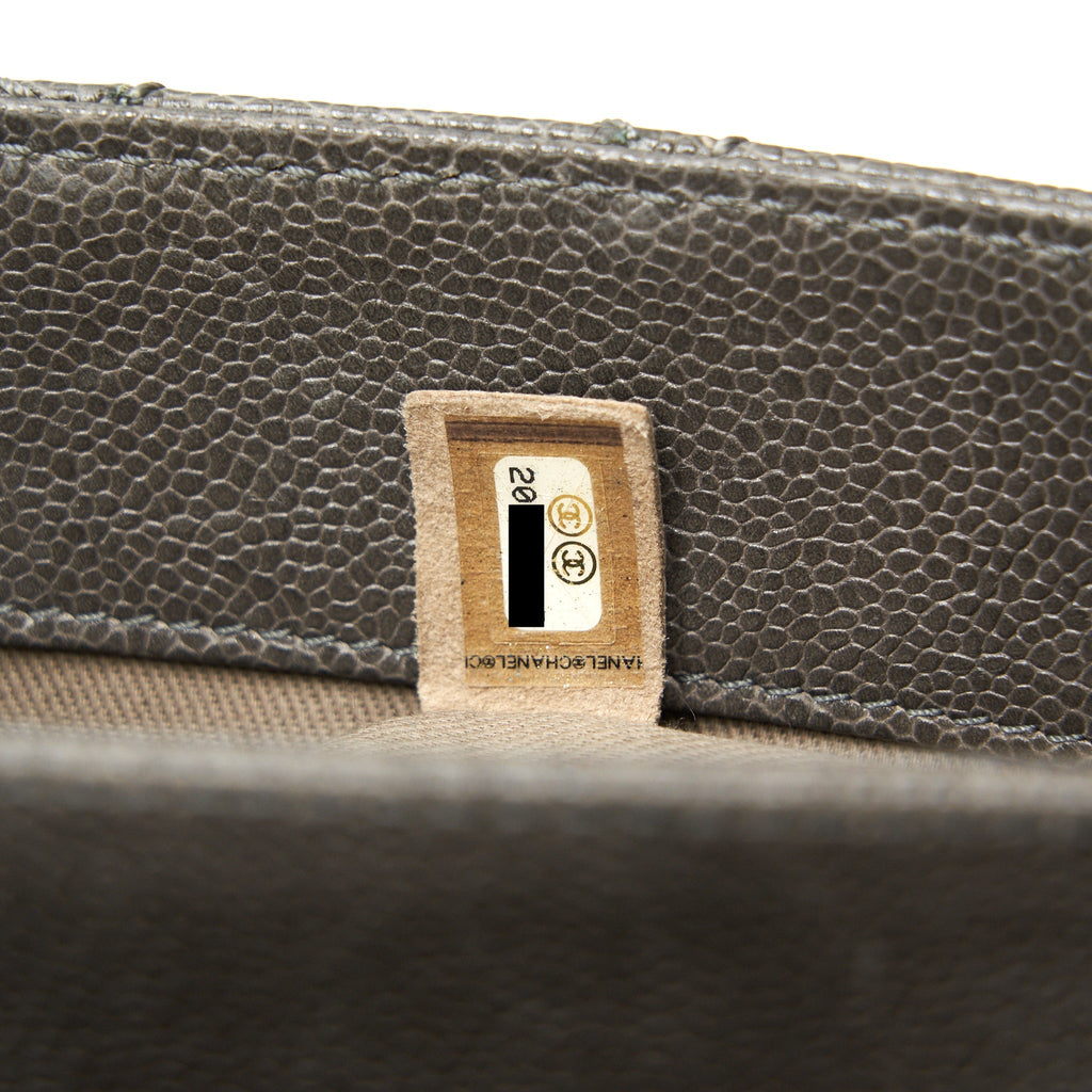 CHANEL SEASONAL JUMBO CAVIAR FLAP BAG GREY WITH RUTHENIUM HARDWARE