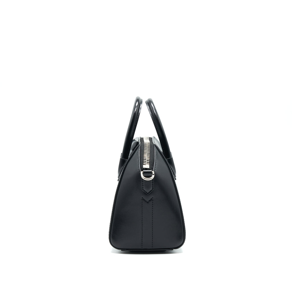 GIVENCHY ANTIGONA MINI SMOOTH CALFSKIN BLACK