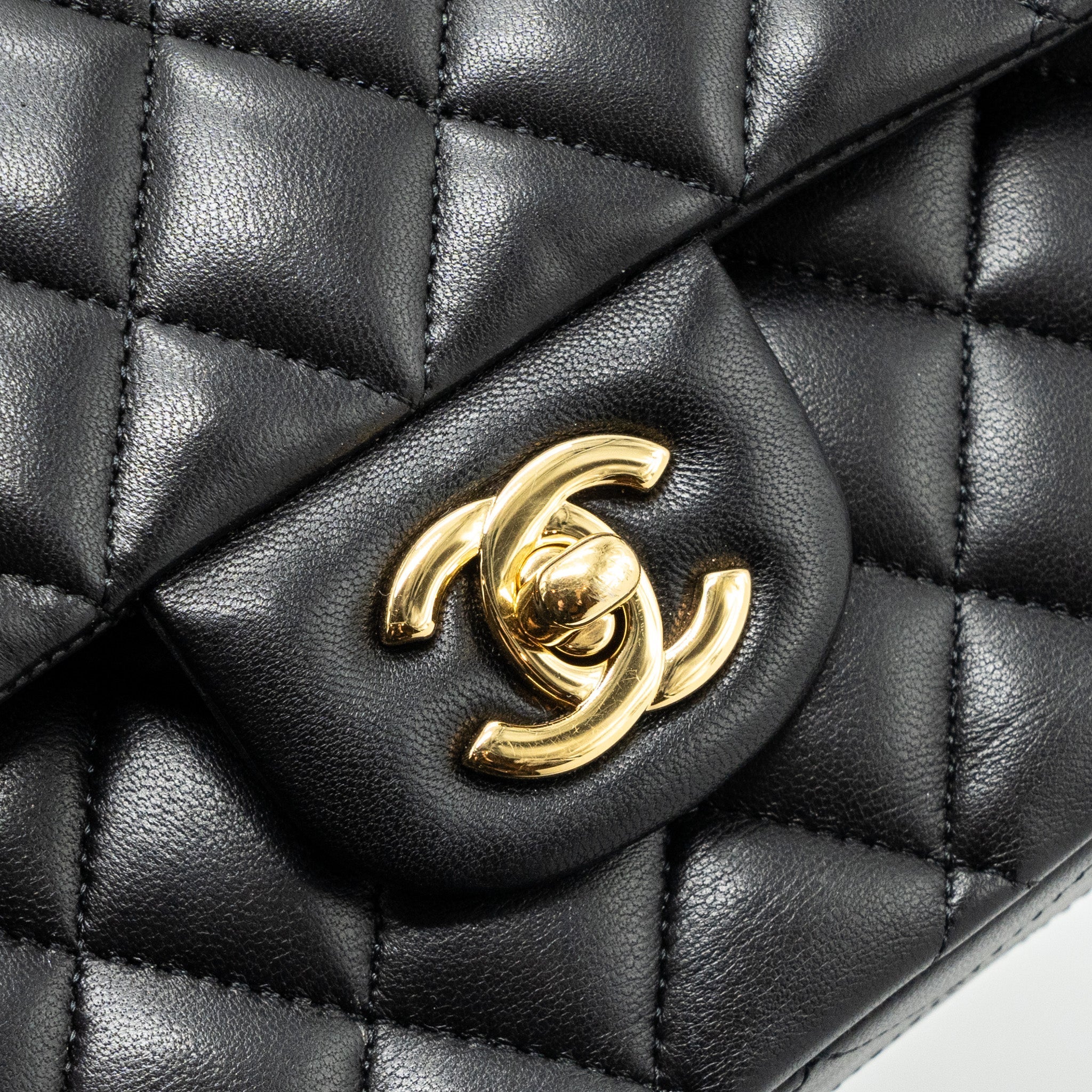 CHANEL MEDIUM CLASSIC FLAP BAG LAMBSKIN BLACK GHW