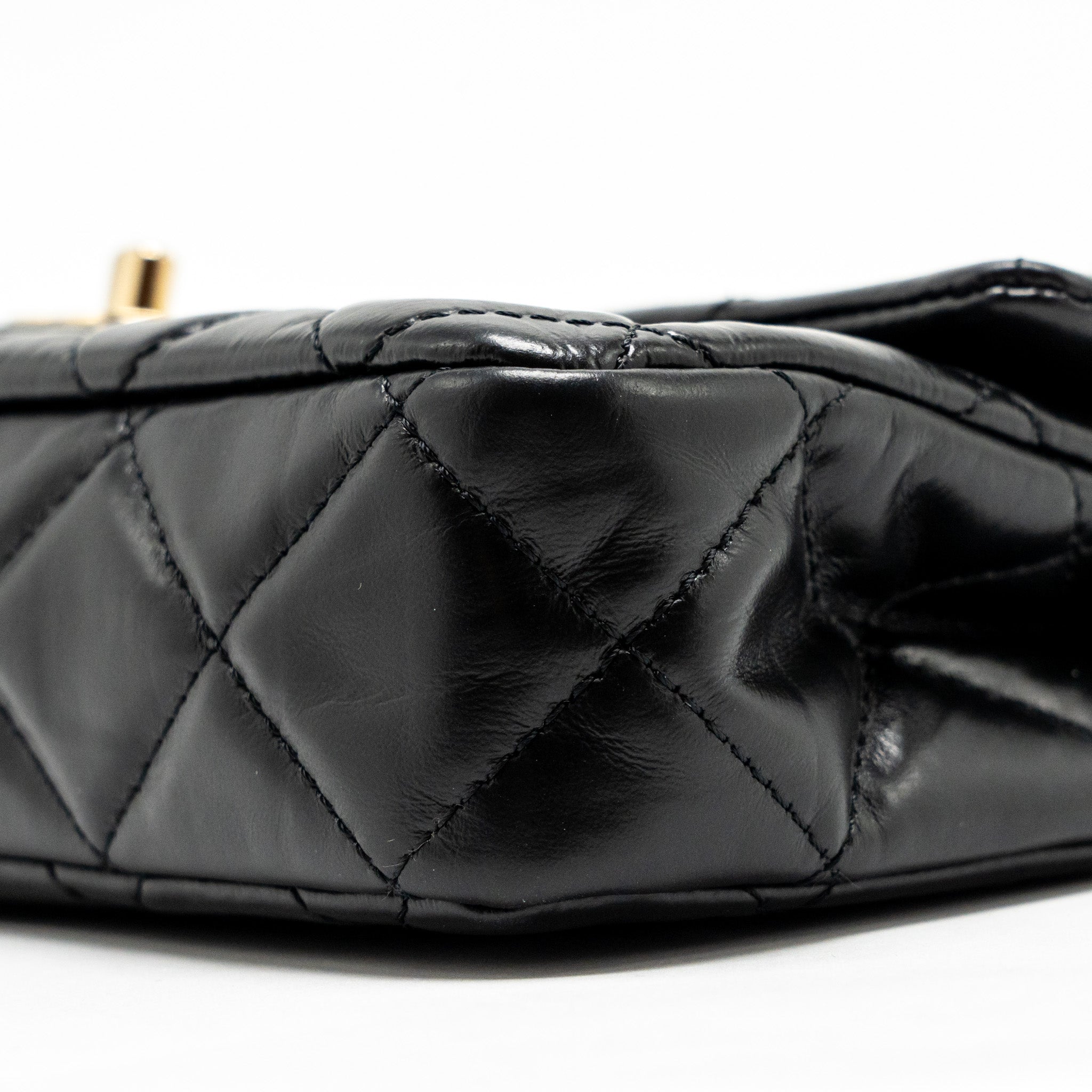 CHANEL 23A QUILTED FLAP CLUTCH CALFSKIN BLACK LGHW (MICROCHIP)