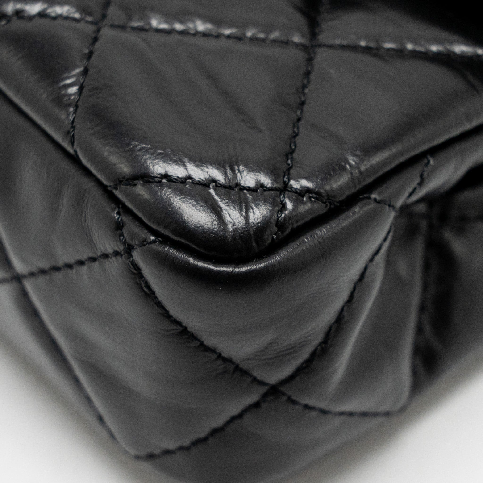 CHANEL 23A QUILTED FLAP CLUTCH CALFSKIN BLACK LGHW (MICROCHIP)