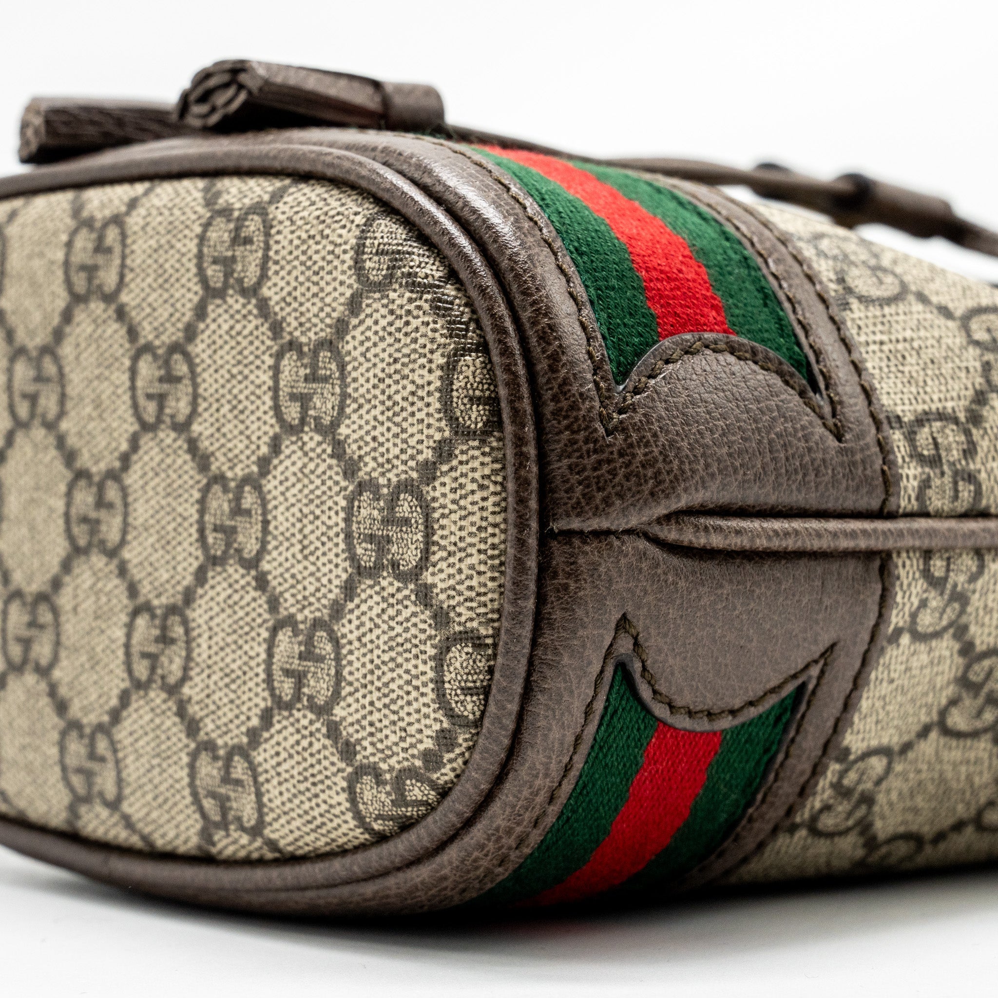 GUCCI OPHIDA MINI BUCKET BAG GG SUPREME CANVAS BEIGE / EBONY GHW
