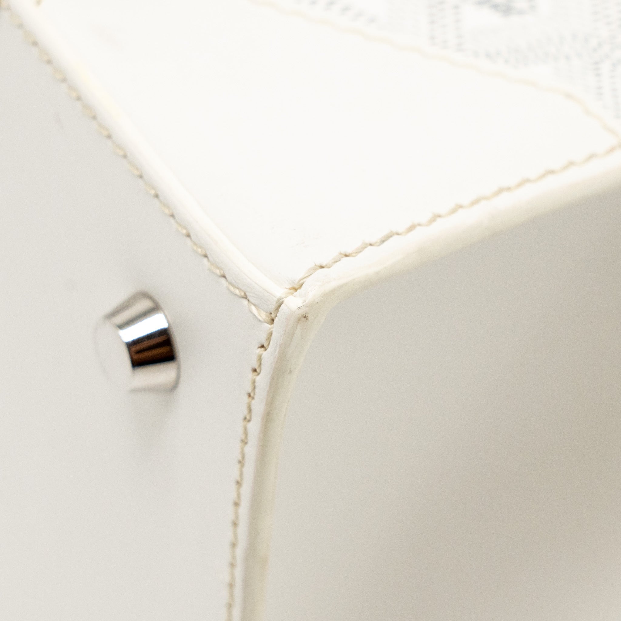 GOYARD STRUCTURED SAIGON PM CALFSKIN / CANVAS WHITE SHW